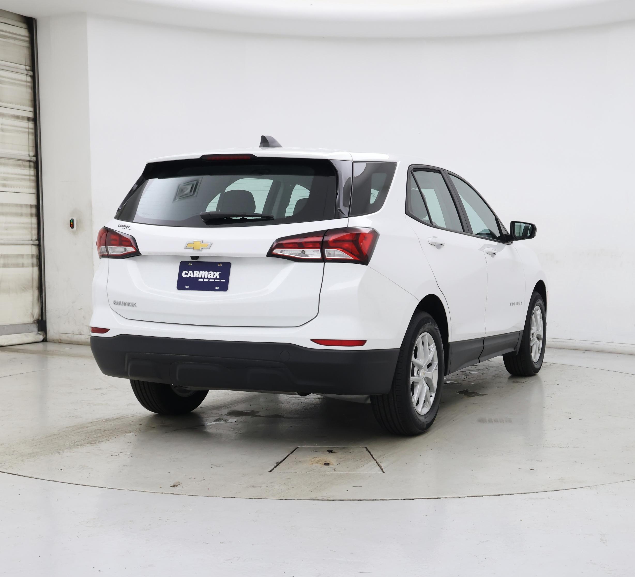 Thumbnail: 2023 Chevrolet Equinox - 8