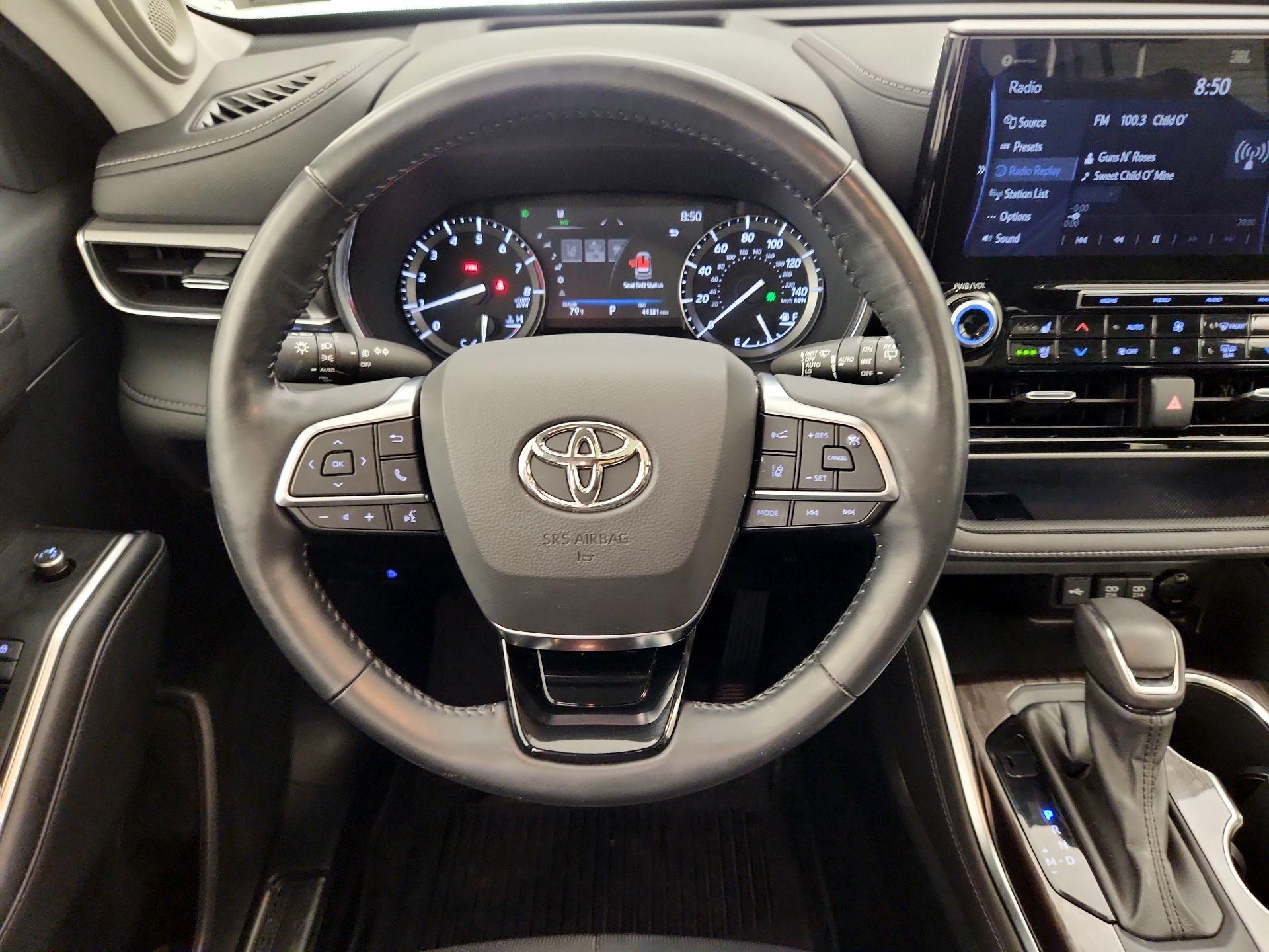 Thumbnail: 2021 Toyota Highlander - 10
