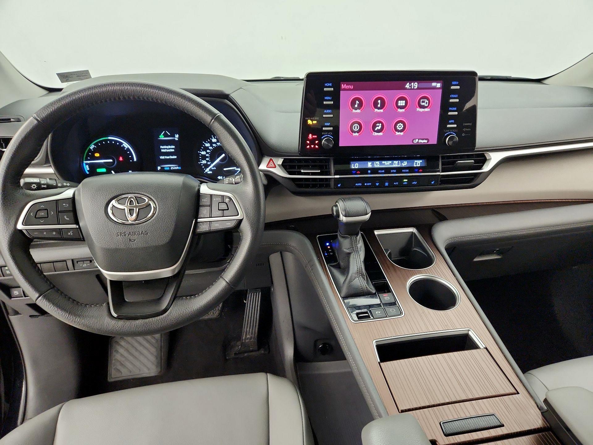 Thumbnail: 2021 Toyota Sienna - 9