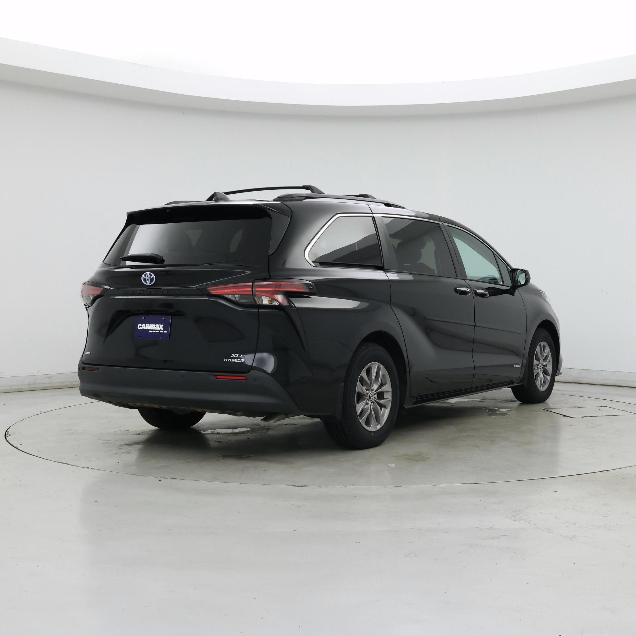 Thumbnail: 2021 Toyota Sienna - 8