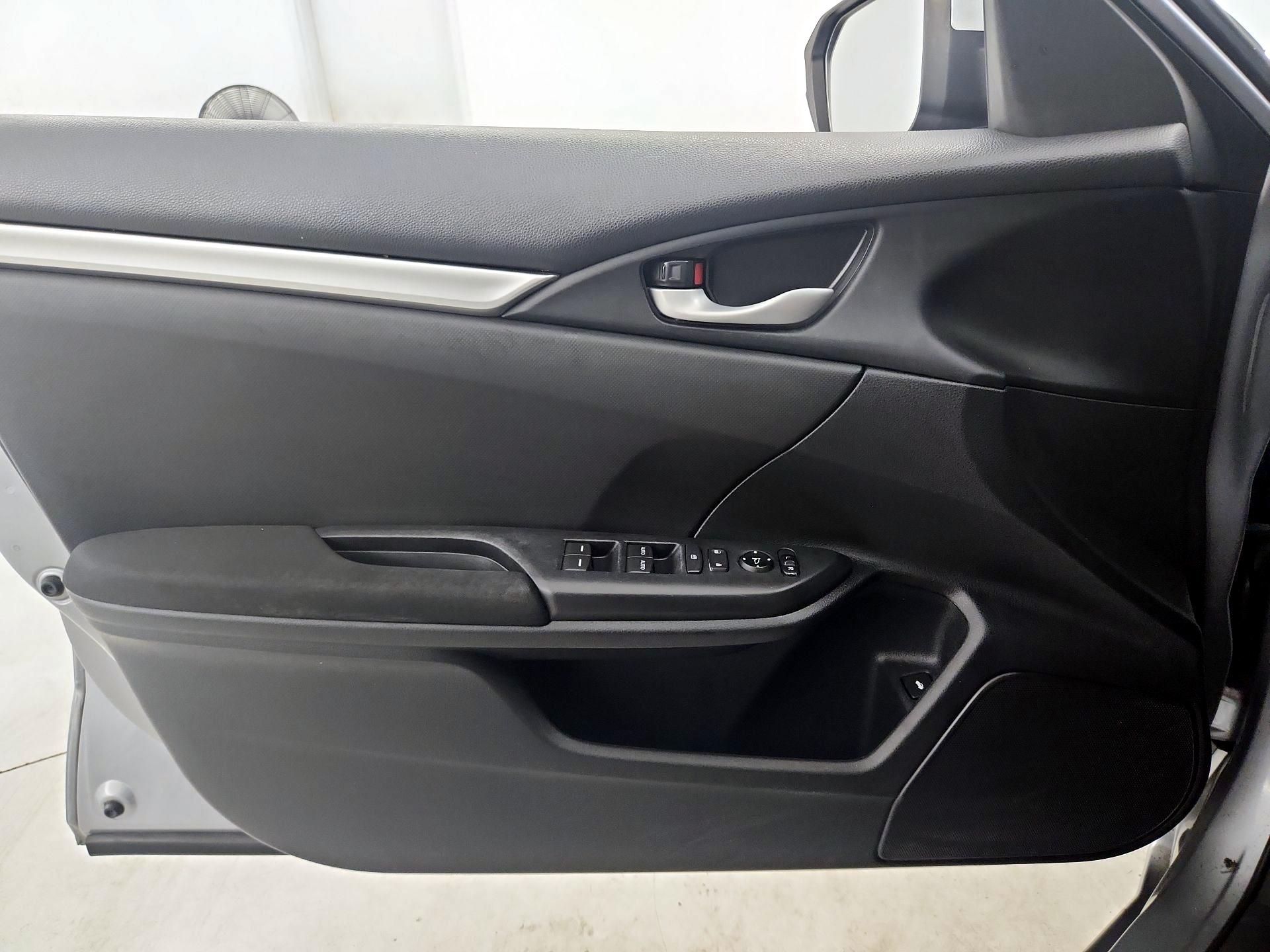 Thumbnail: 2019 Honda Civic - 12