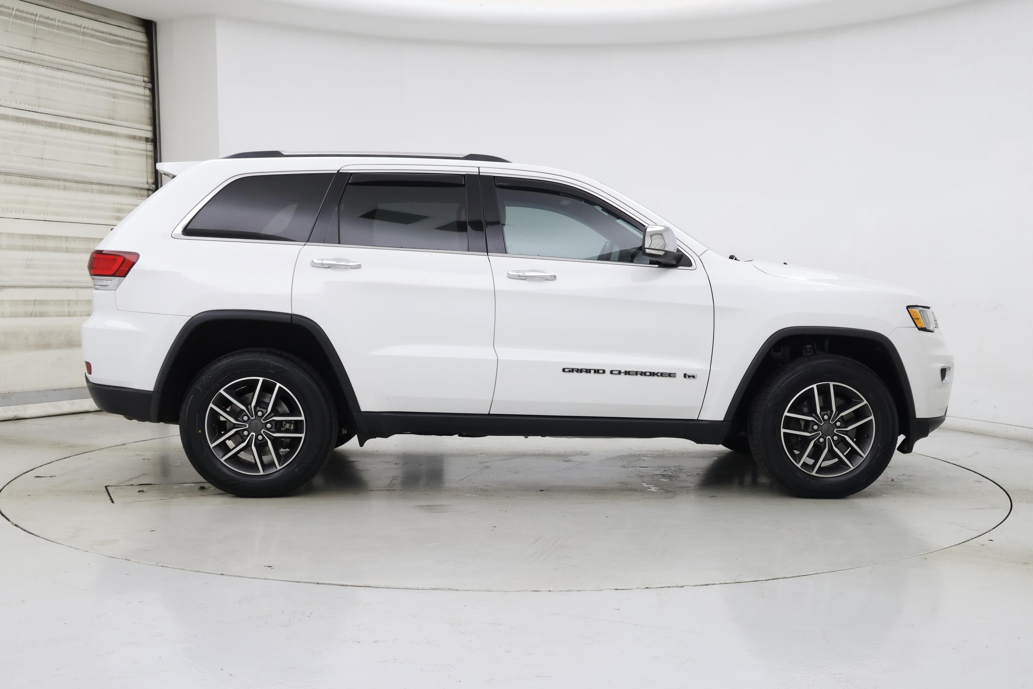 Thumbnail: 2022 Jeep Grand Cherokee - 7