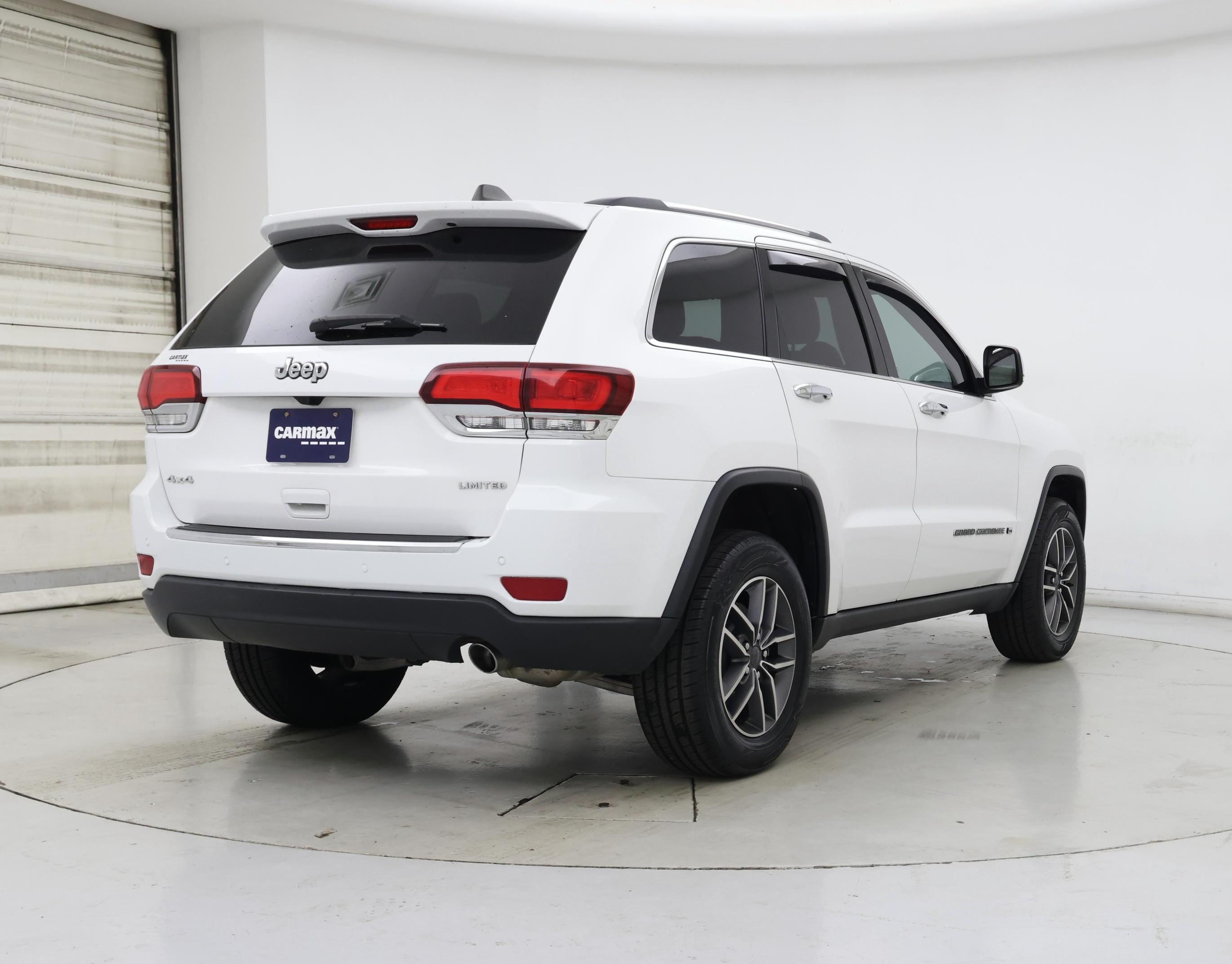Thumbnail: 2022 Jeep Grand Cherokee - 8
