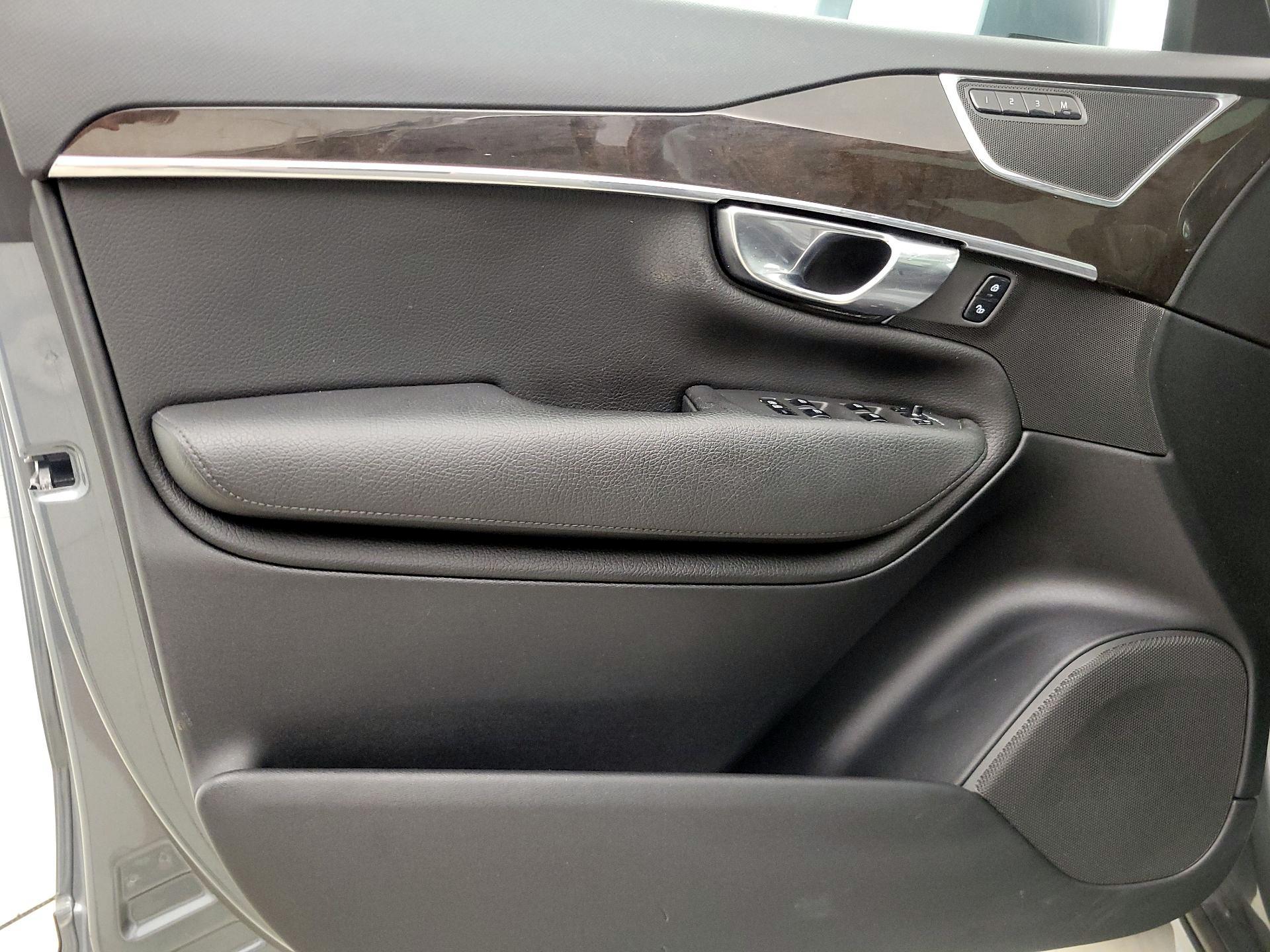 Thumbnail: 2018 Volvo XC90 - 12