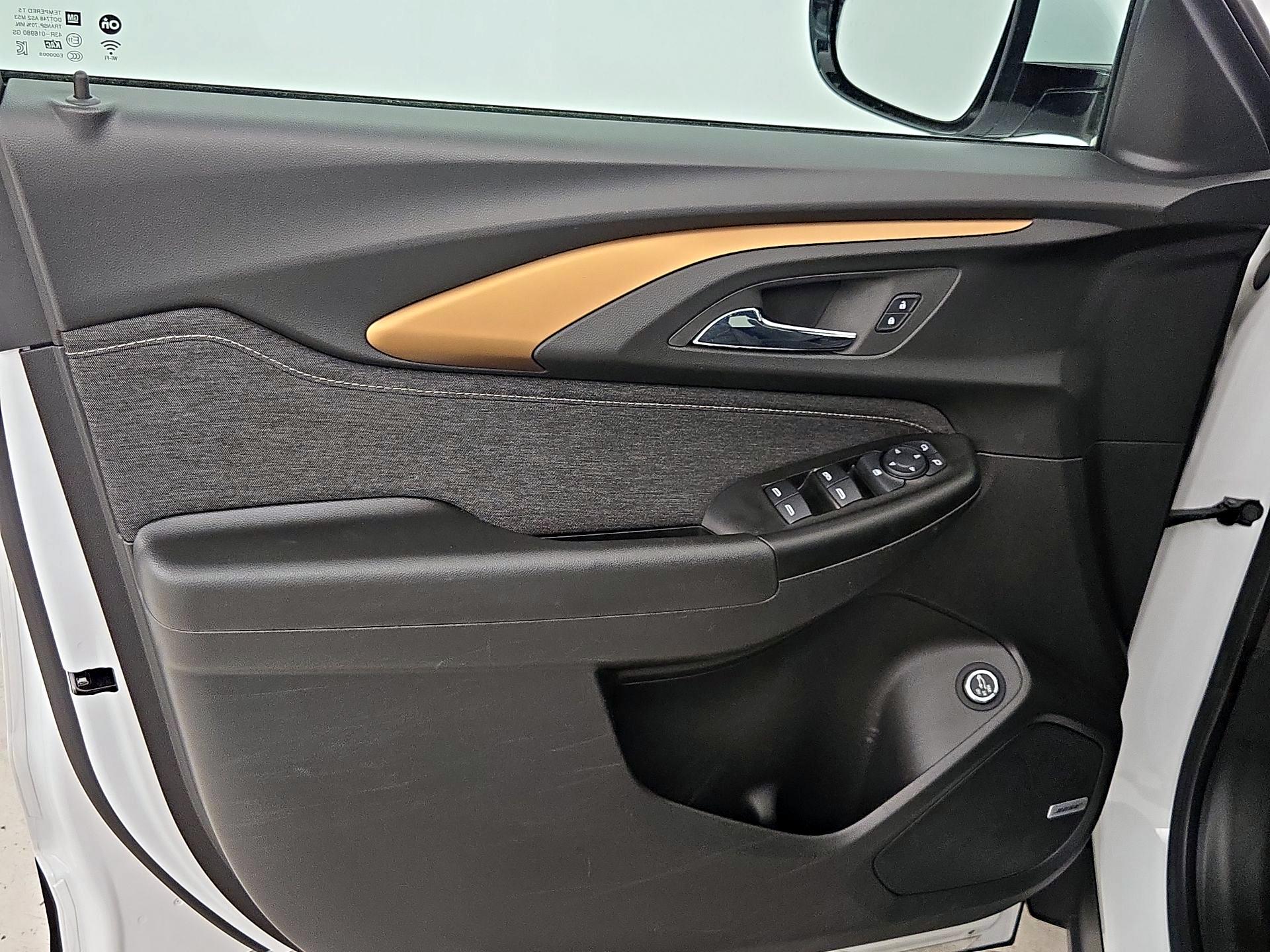 Thumbnail: 2023 Chevrolet TrailBlazer - 12