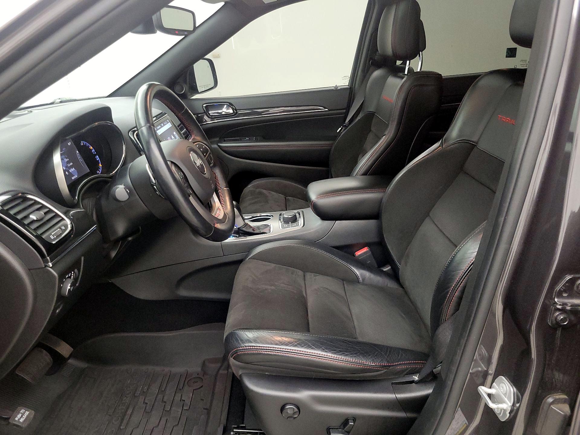Thumbnail: 2020 Jeep Grand Cherokee - 11