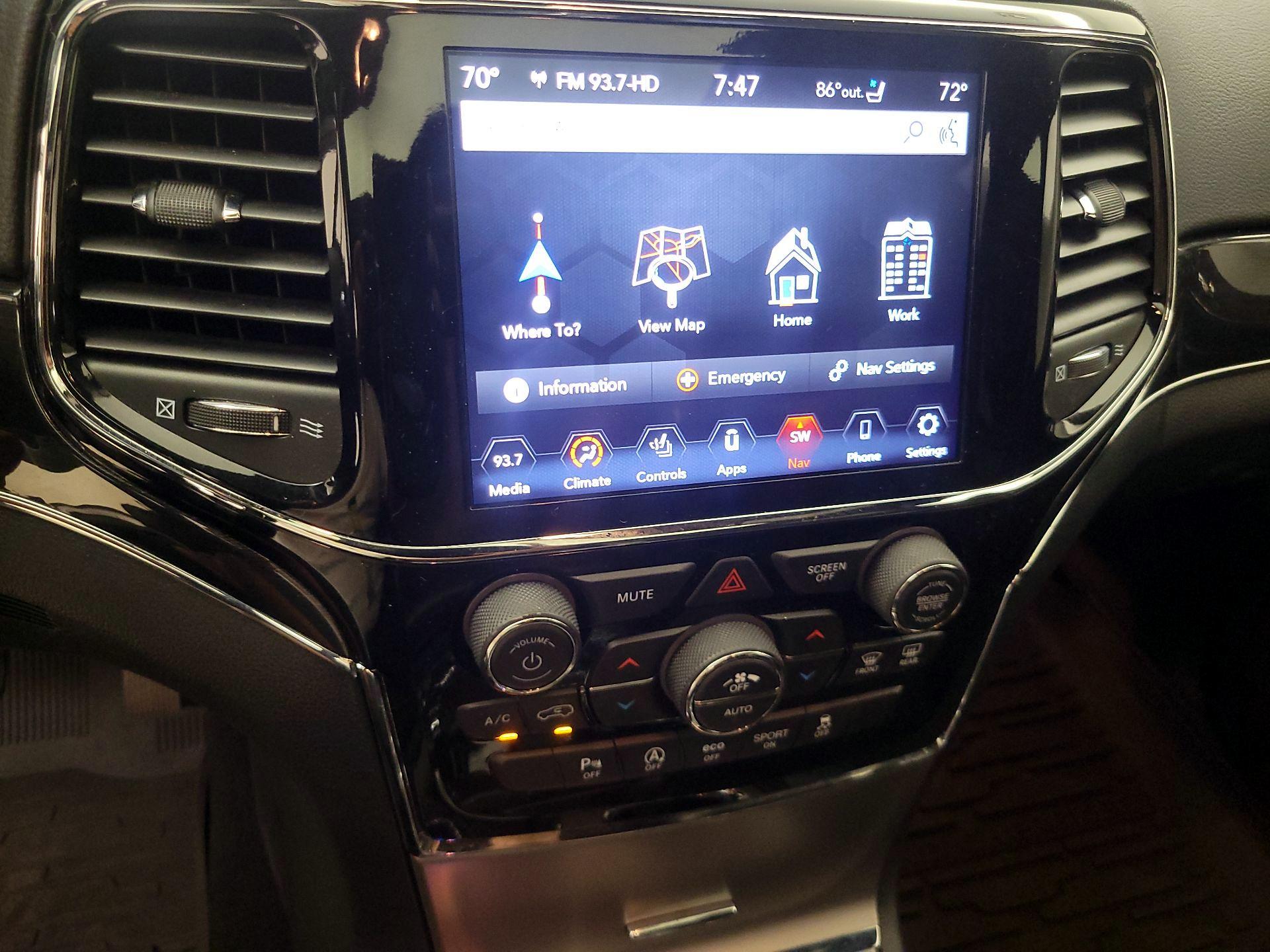 Thumbnail: 2020 Jeep Grand Cherokee - 14