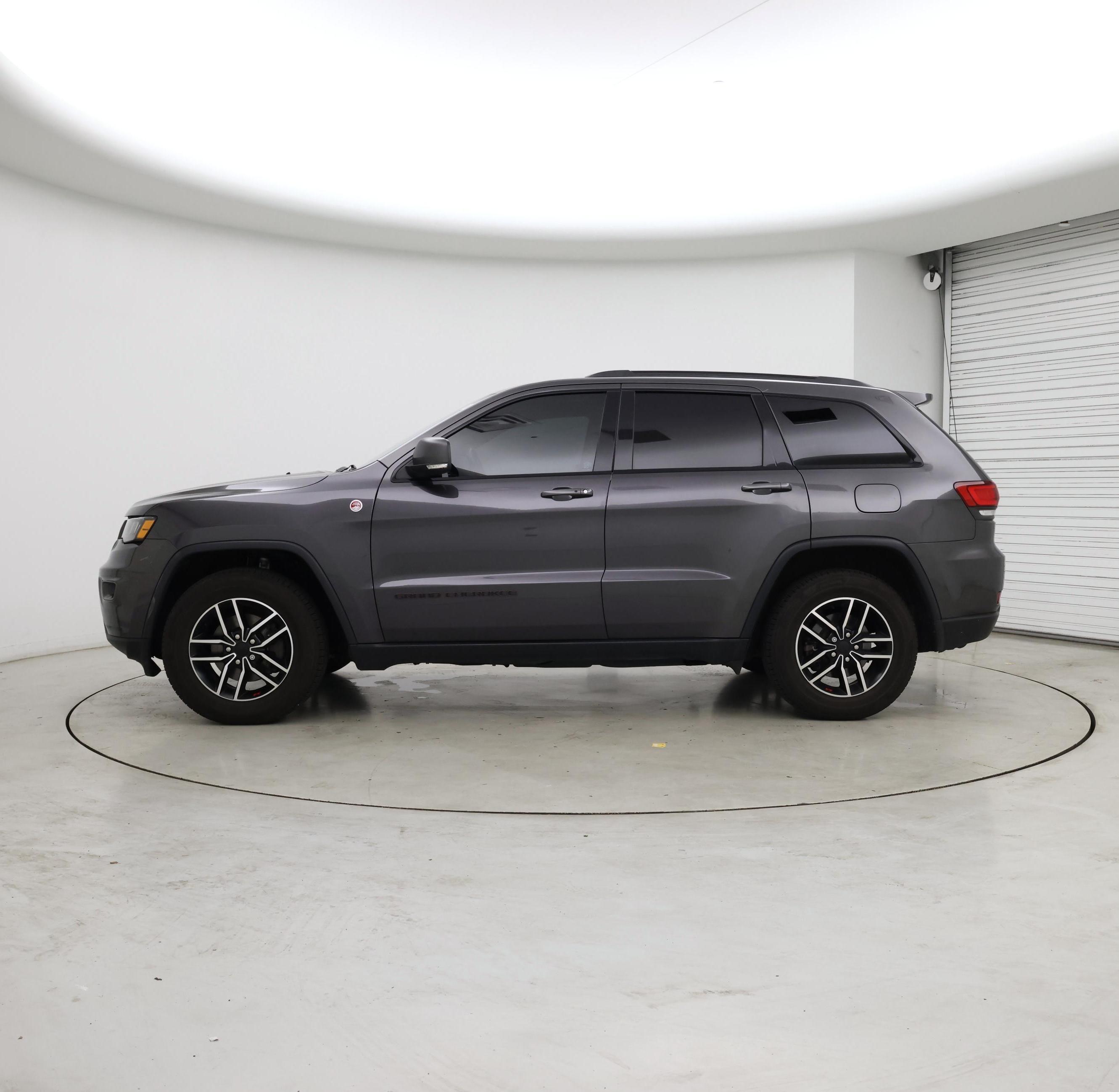 Thumbnail: 2020 Jeep Grand Cherokee - 3