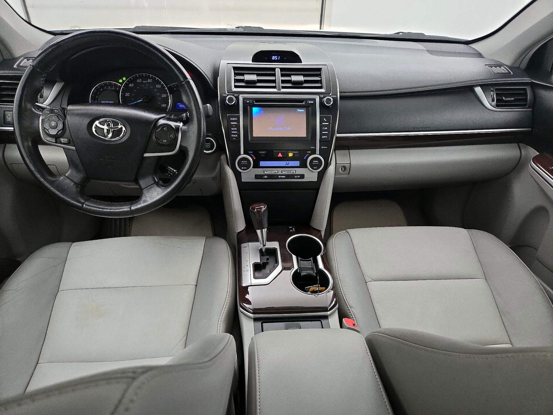 Thumbnail: 2014 Toyota Camry - 9