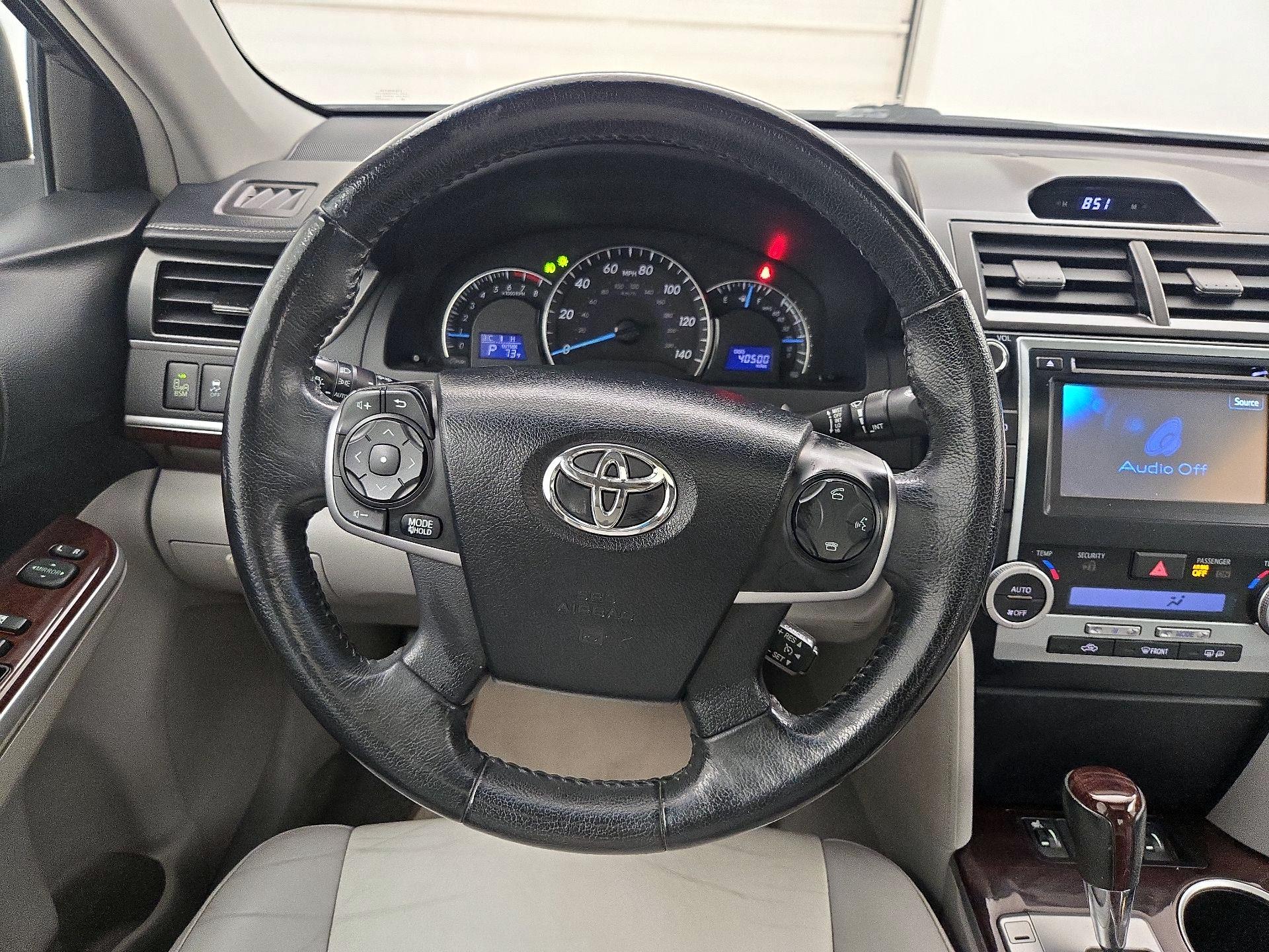 Thumbnail: 2014 Toyota Camry - 10