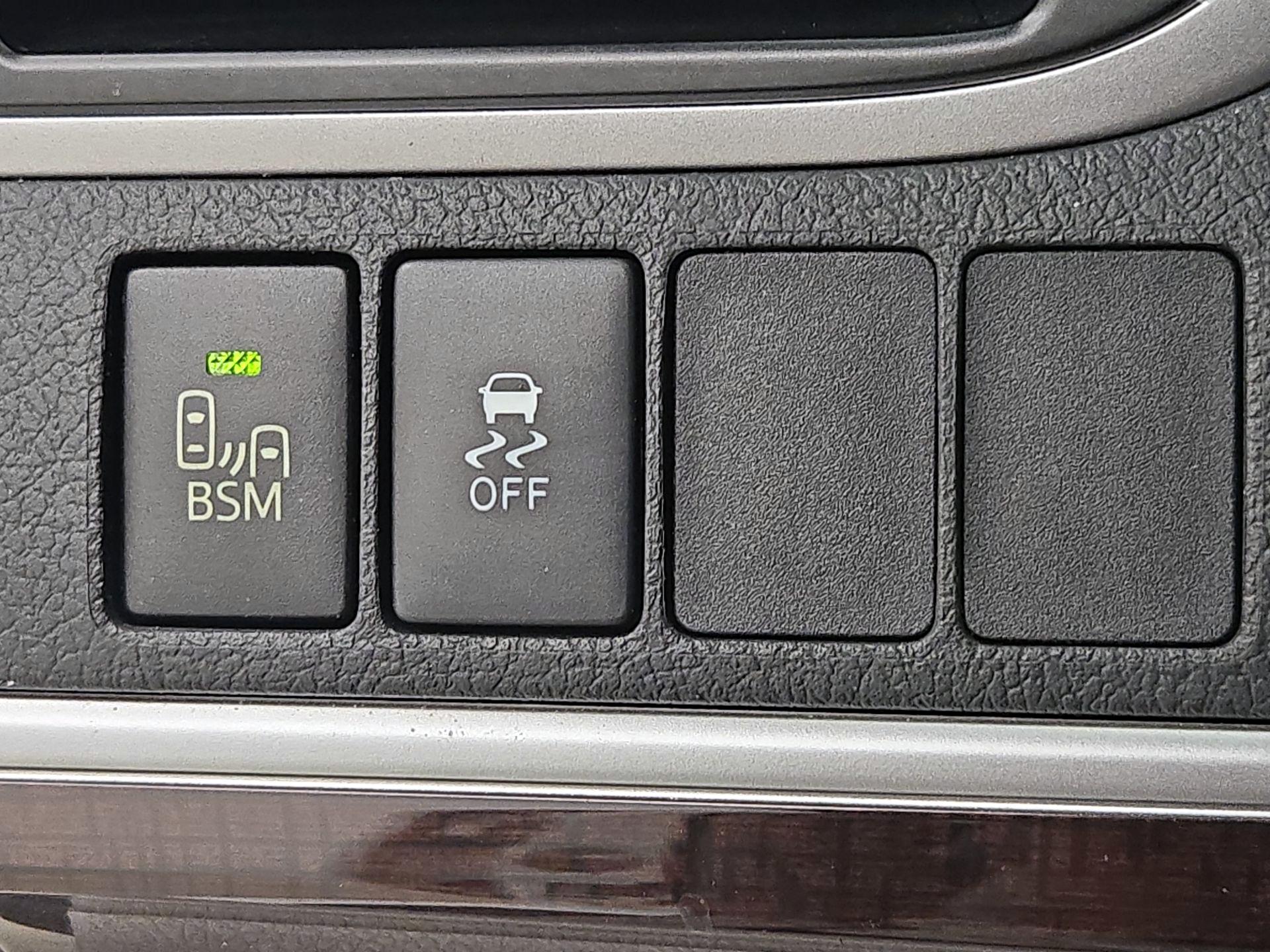 Thumbnail: 2014 Toyota Camry - 13
