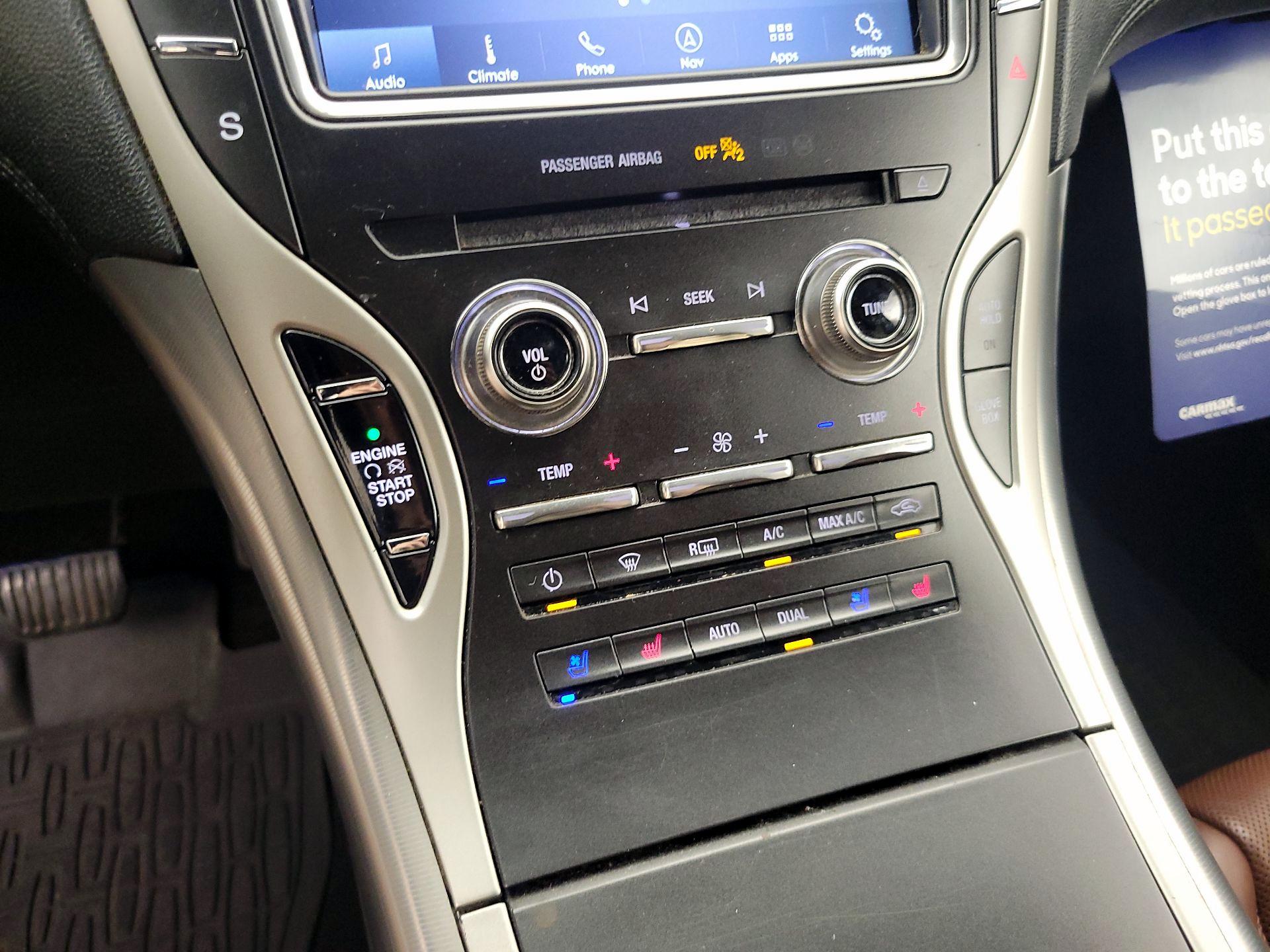 Thumbnail: 2019 Lincoln Nautilus - 17