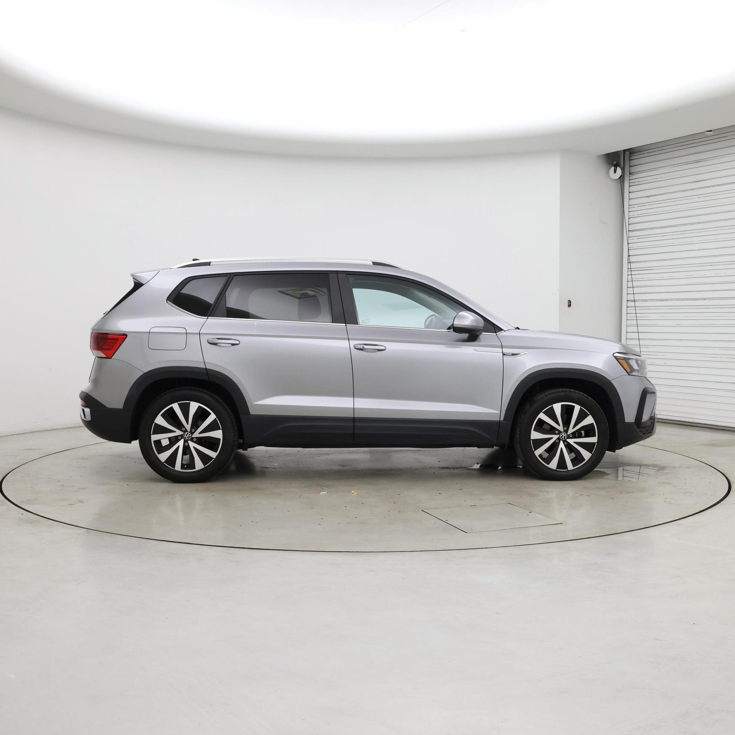Thumbnail: 2023 Volkswagen Taos - 7