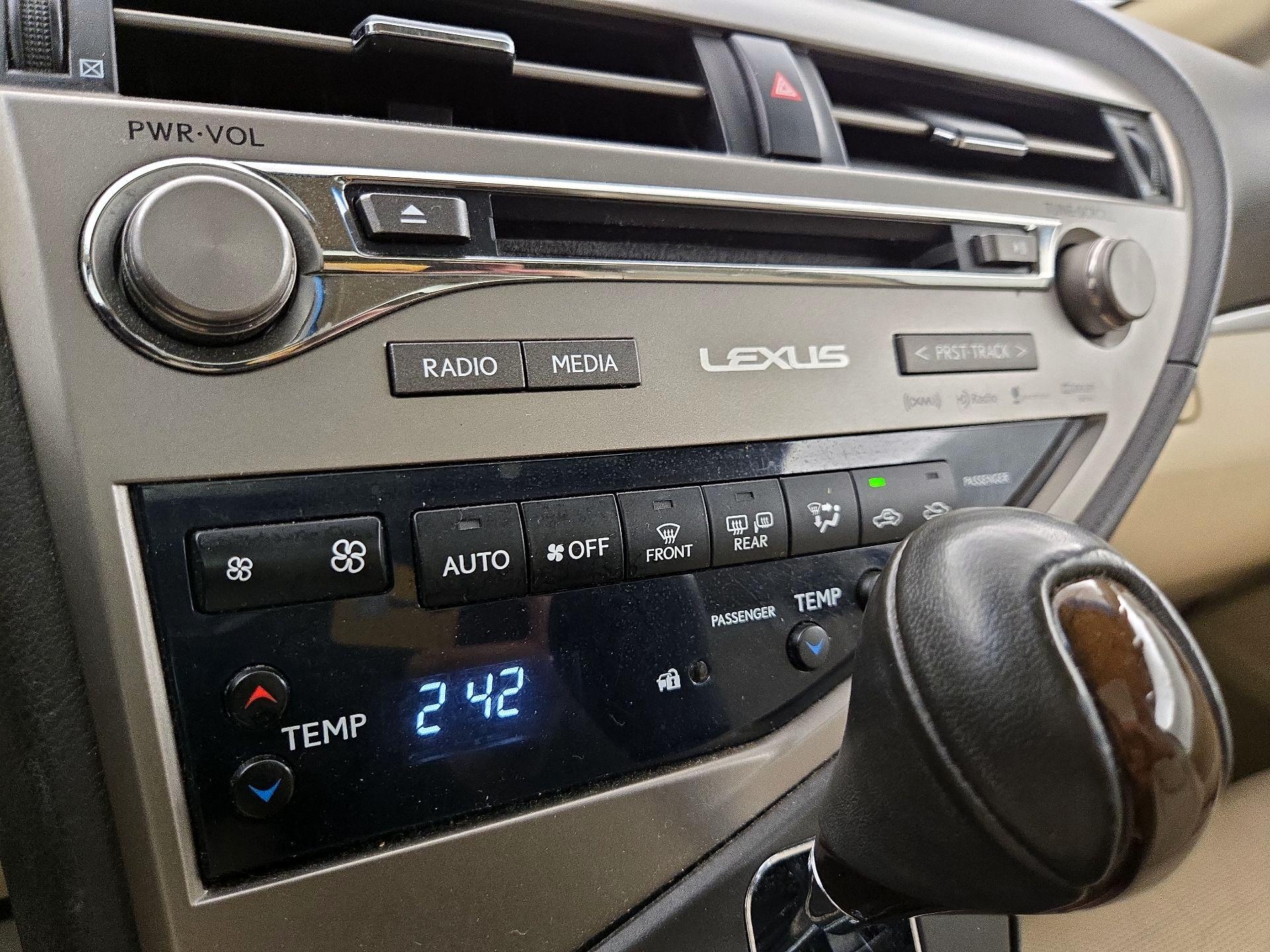 Thumbnail: 2015 Lexus RX - 17