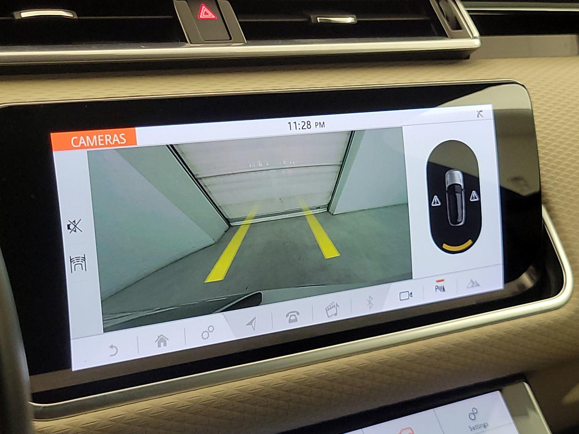 Thumbnail: 2018 Land Rover Range Rover Velar - 15