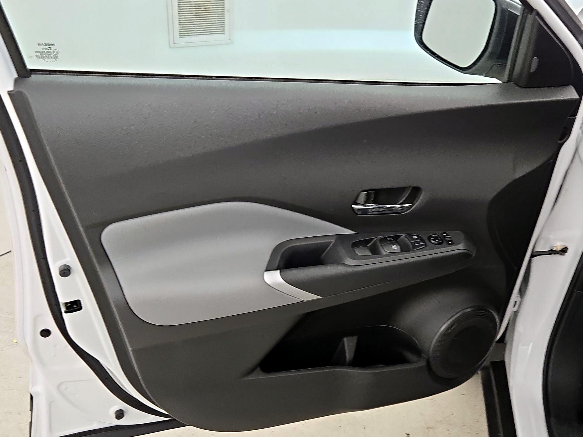 Thumbnail: 2024 Nissan Kicks - 10