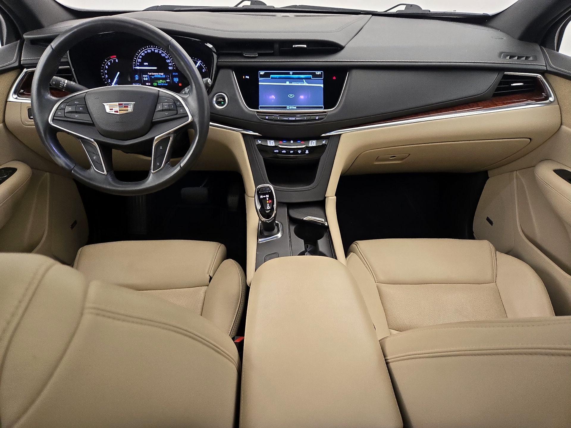 Thumbnail: 2017 Cadillac XT5 - 9