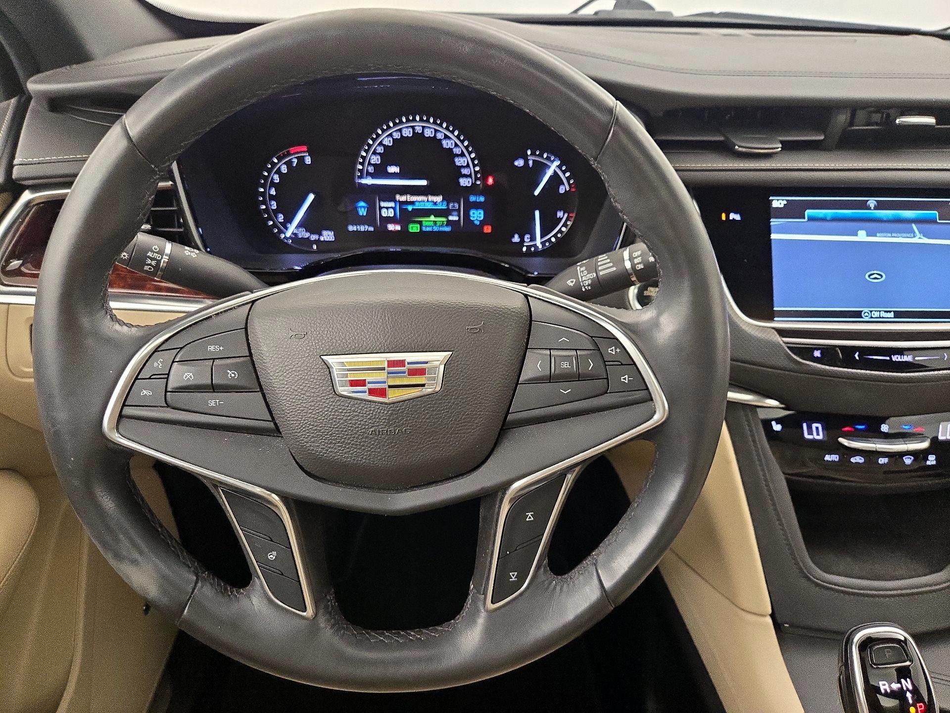 Thumbnail: 2017 Cadillac XT5 - 10