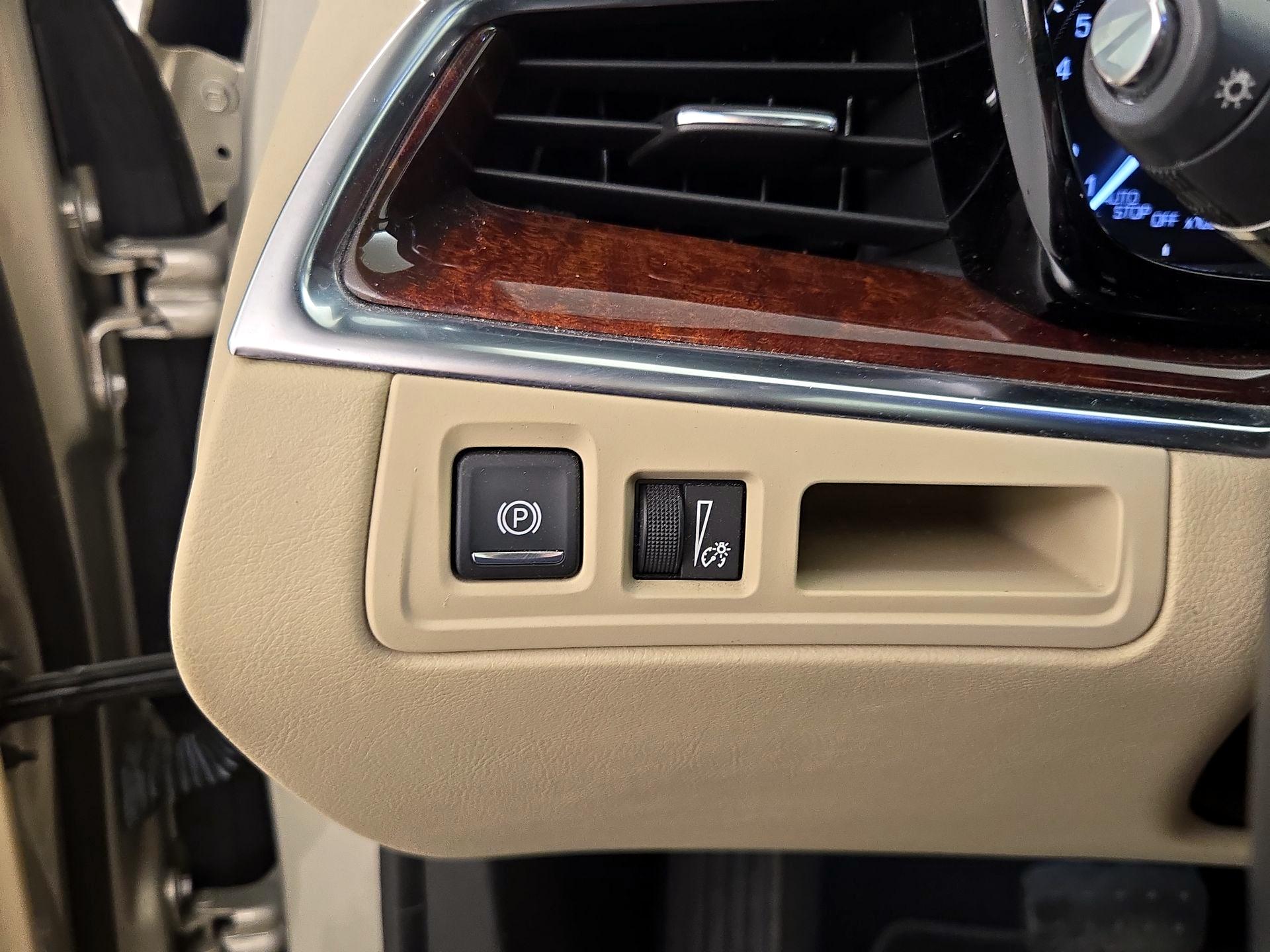 Thumbnail: 2017 Cadillac XT5 - 13