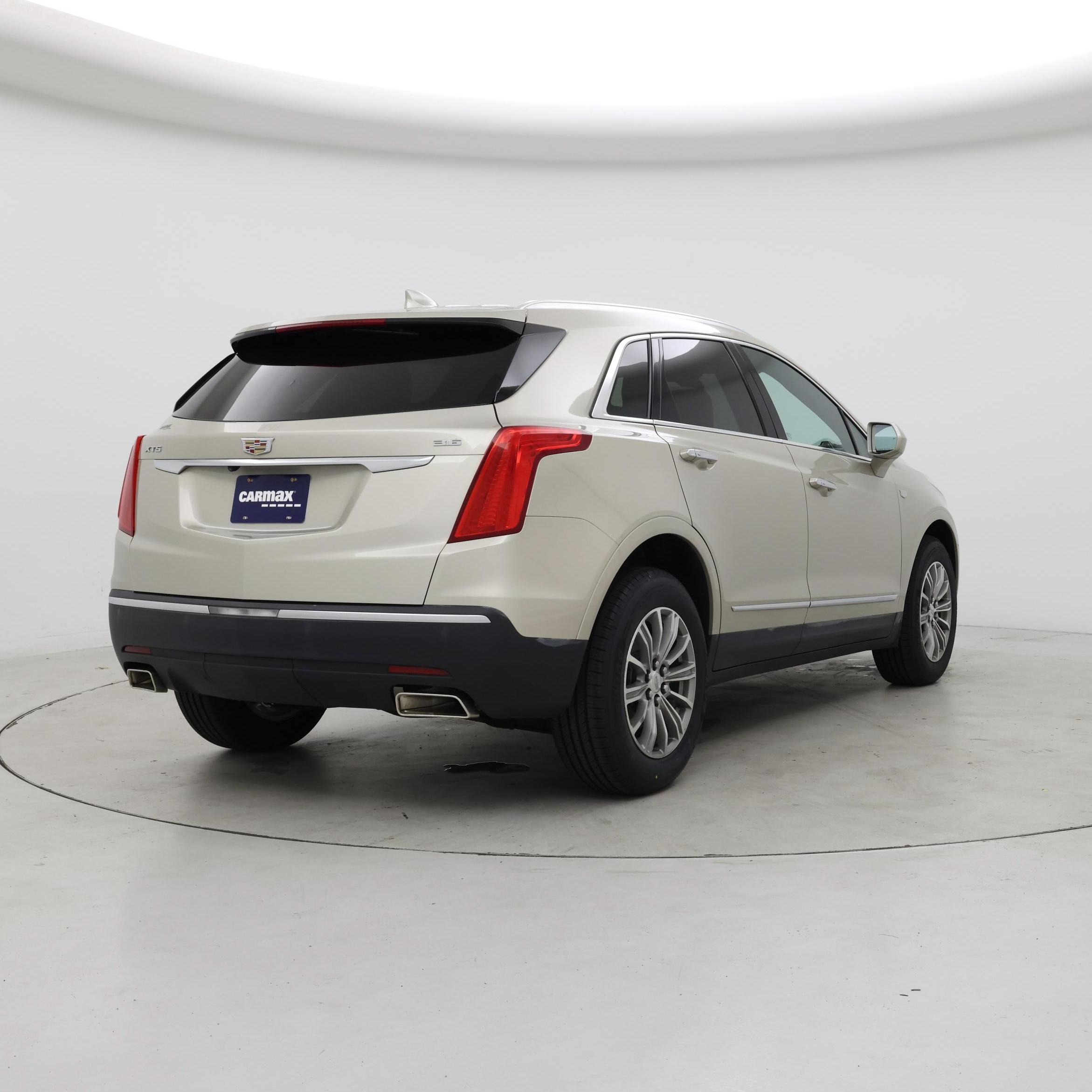 Thumbnail: 2017 Cadillac XT5 - 8
