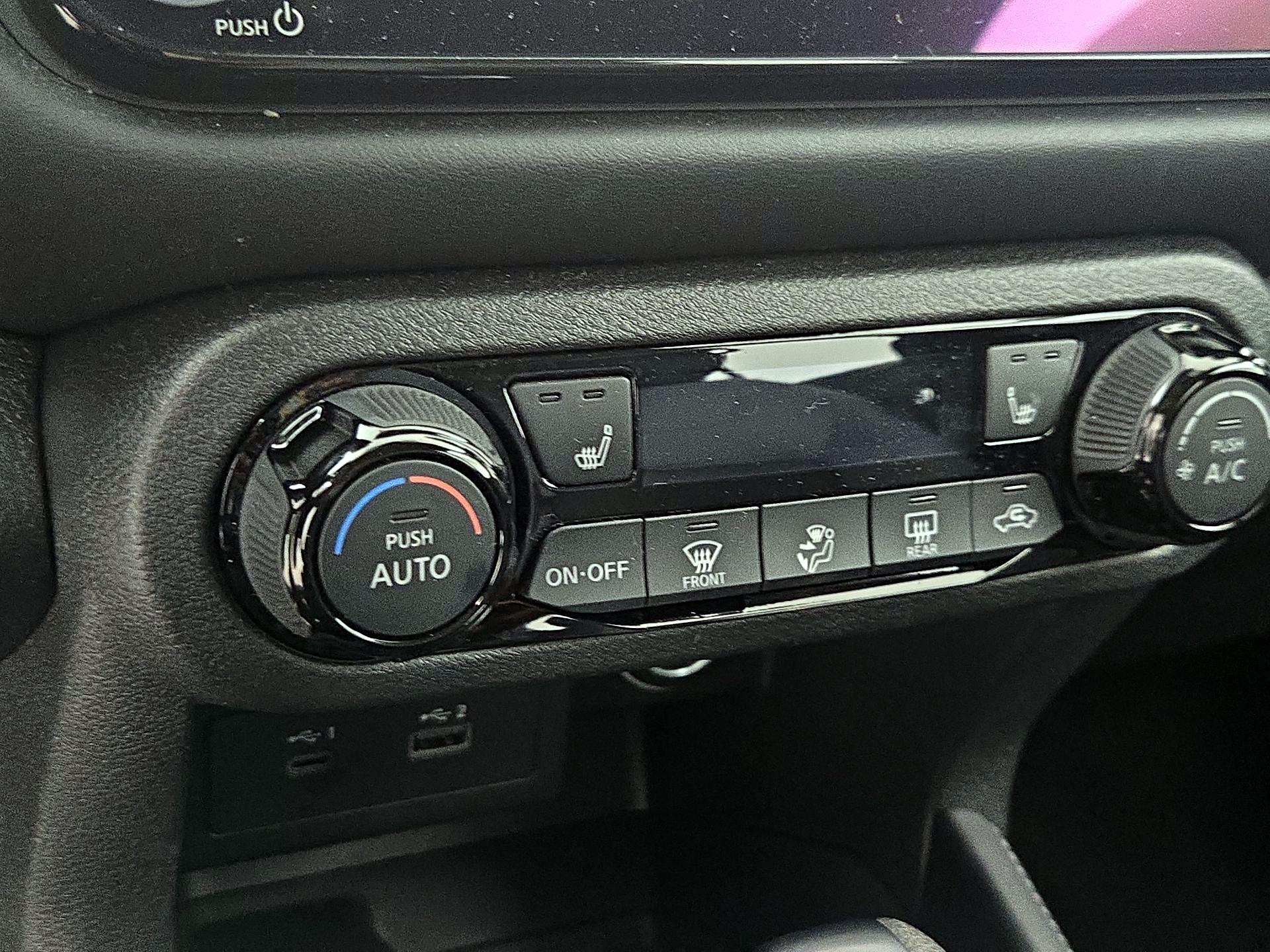 Thumbnail: 2024 Nissan Kicks - 16