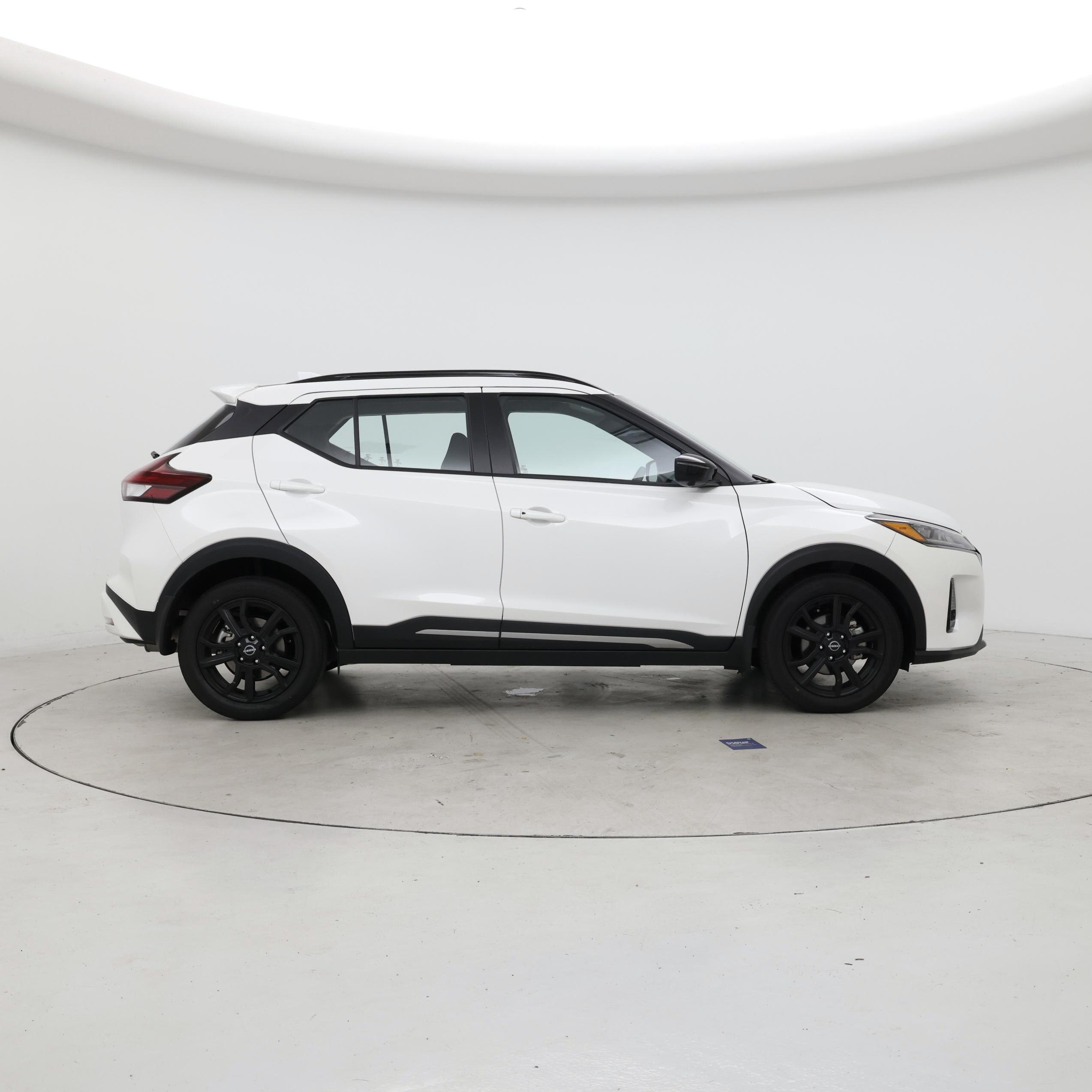 Thumbnail: 2024 Nissan Kicks - 7