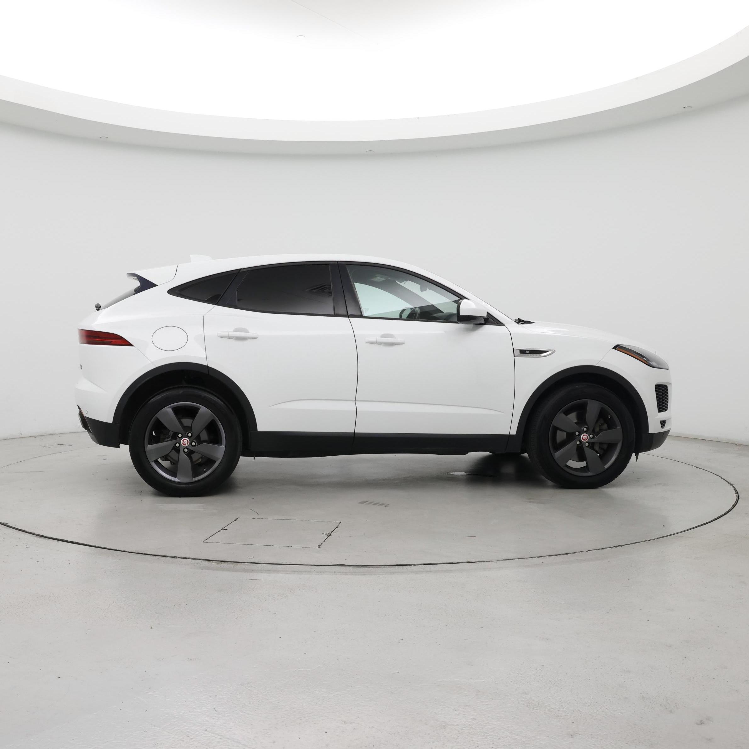 Thumbnail: 2019 Jaguar E-Pace - 7