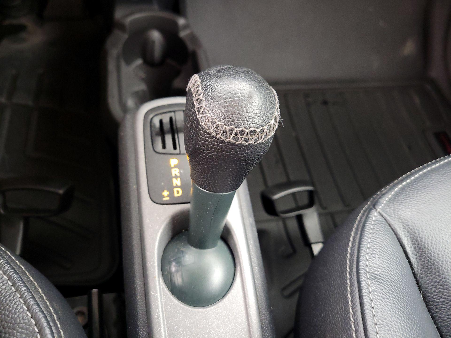 Thumbnail: 2015 smart fortwo - 15
