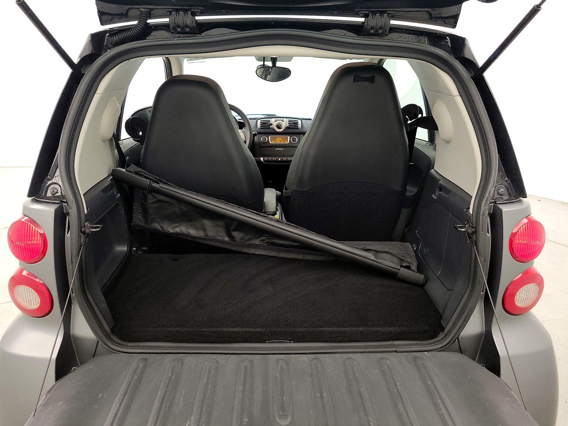 Thumbnail: 2015 smart fortwo - 17