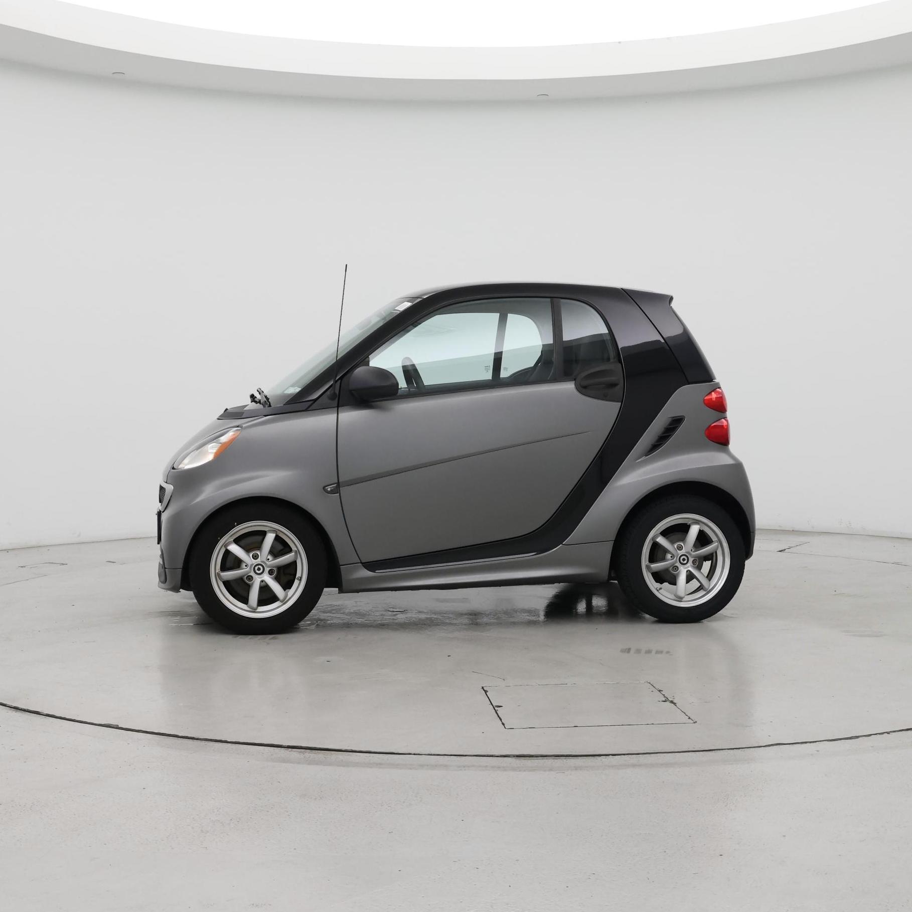 Thumbnail: 2015 smart fortwo - 3