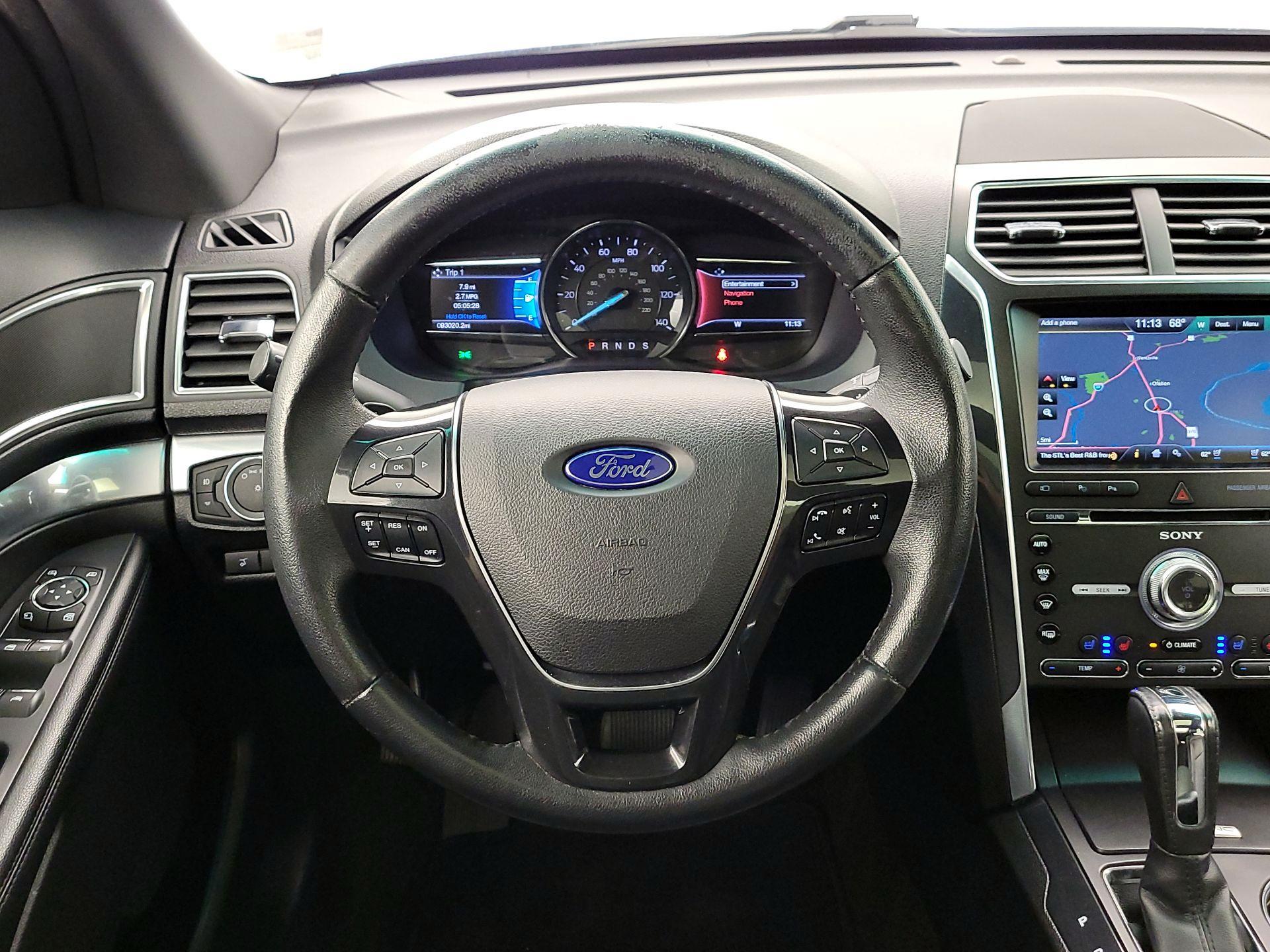 Thumbnail: 2016 Ford Explorer - 10