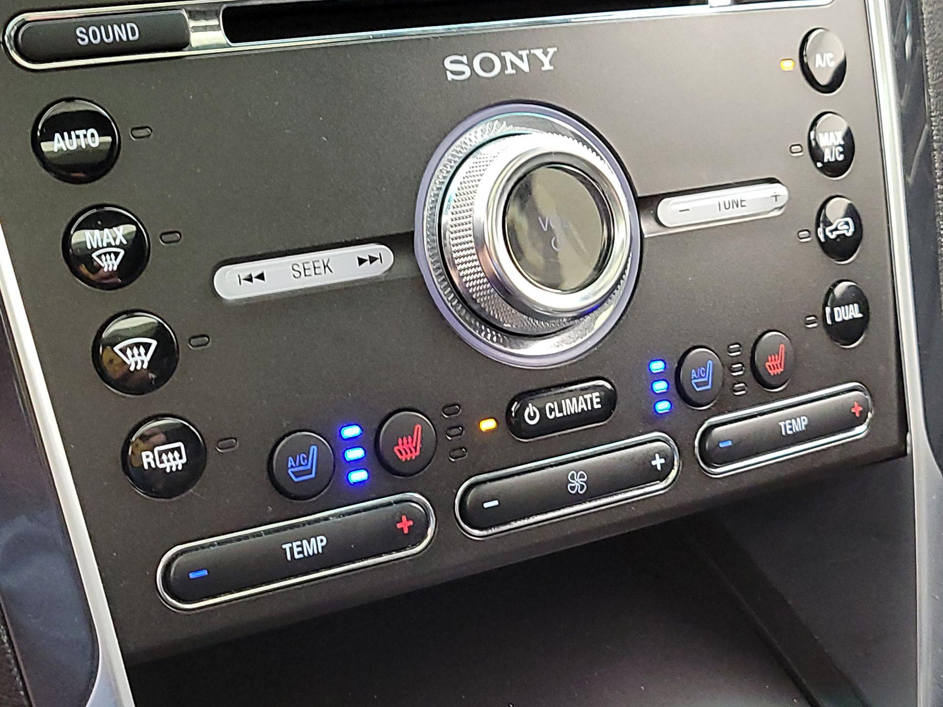 Thumbnail: 2016 Ford Explorer - 17