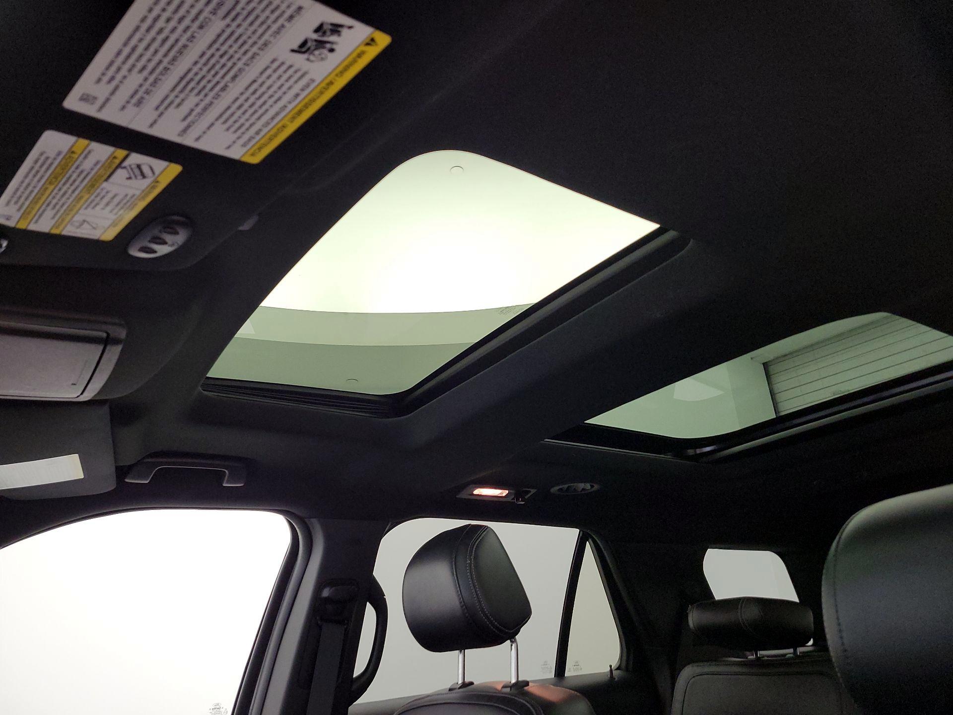 Thumbnail: 2016 Ford Explorer - 20