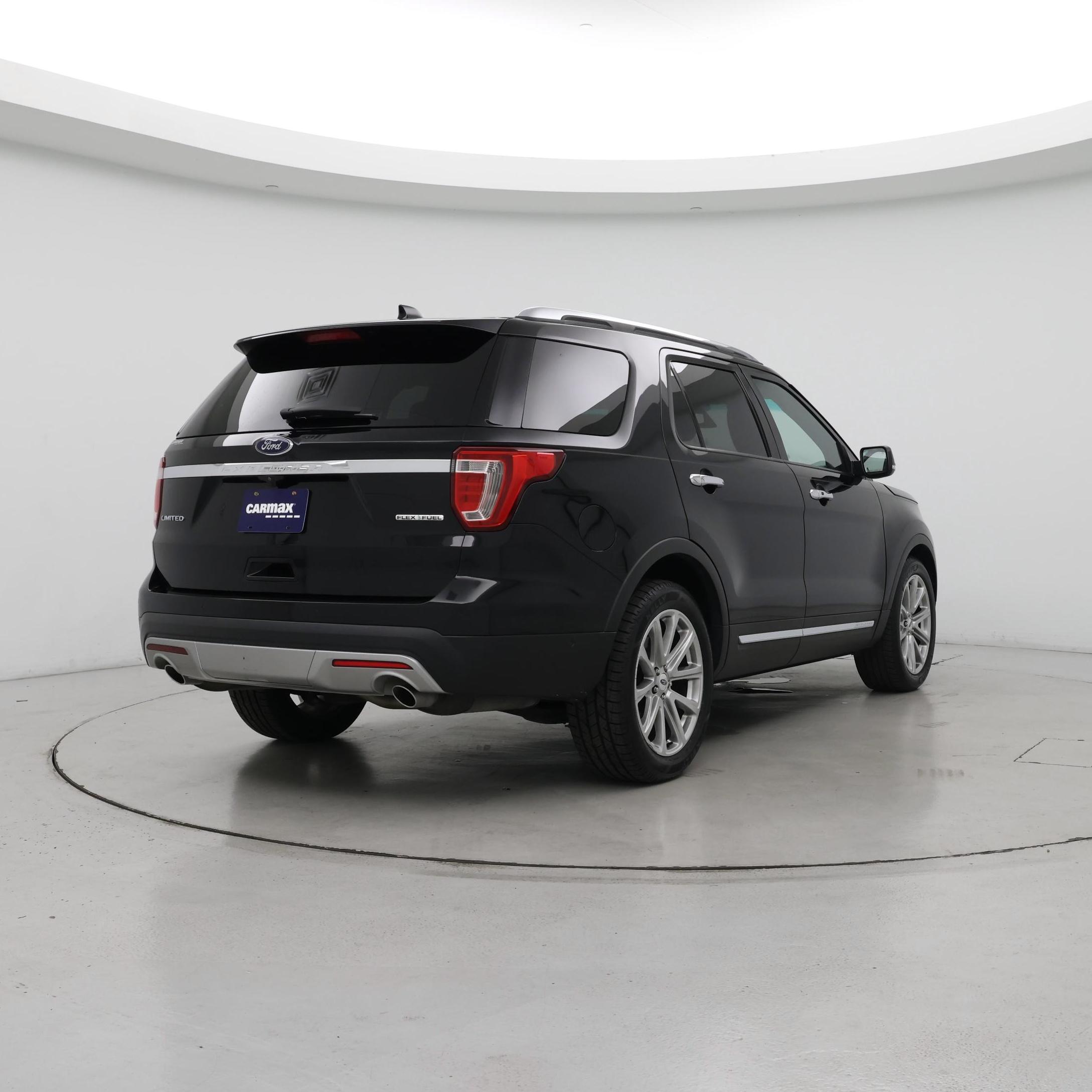 Thumbnail: 2016 Ford Explorer - 8