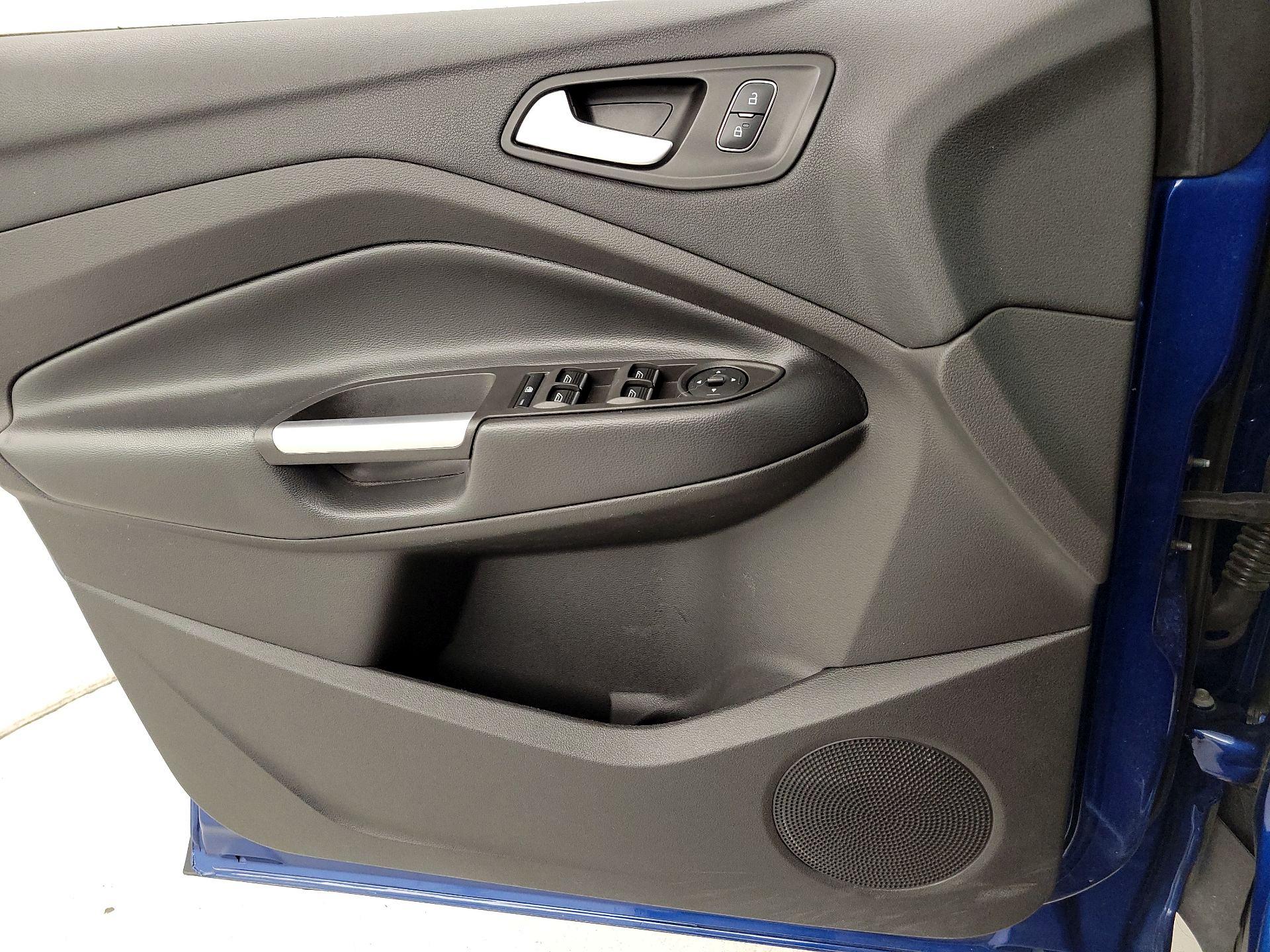Thumbnail: 2019 Ford Escape - 12