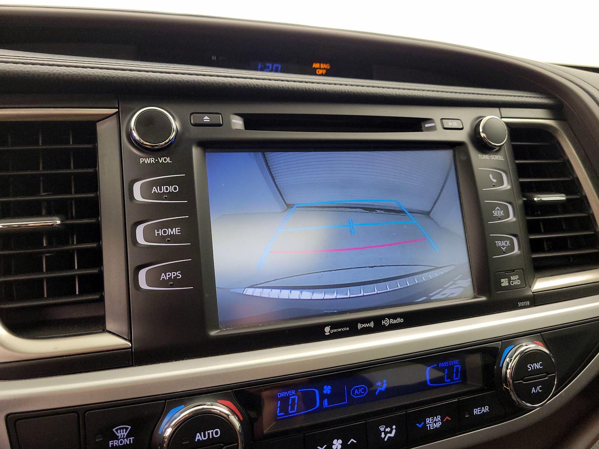 Thumbnail: 2016 Toyota Highlander - 14