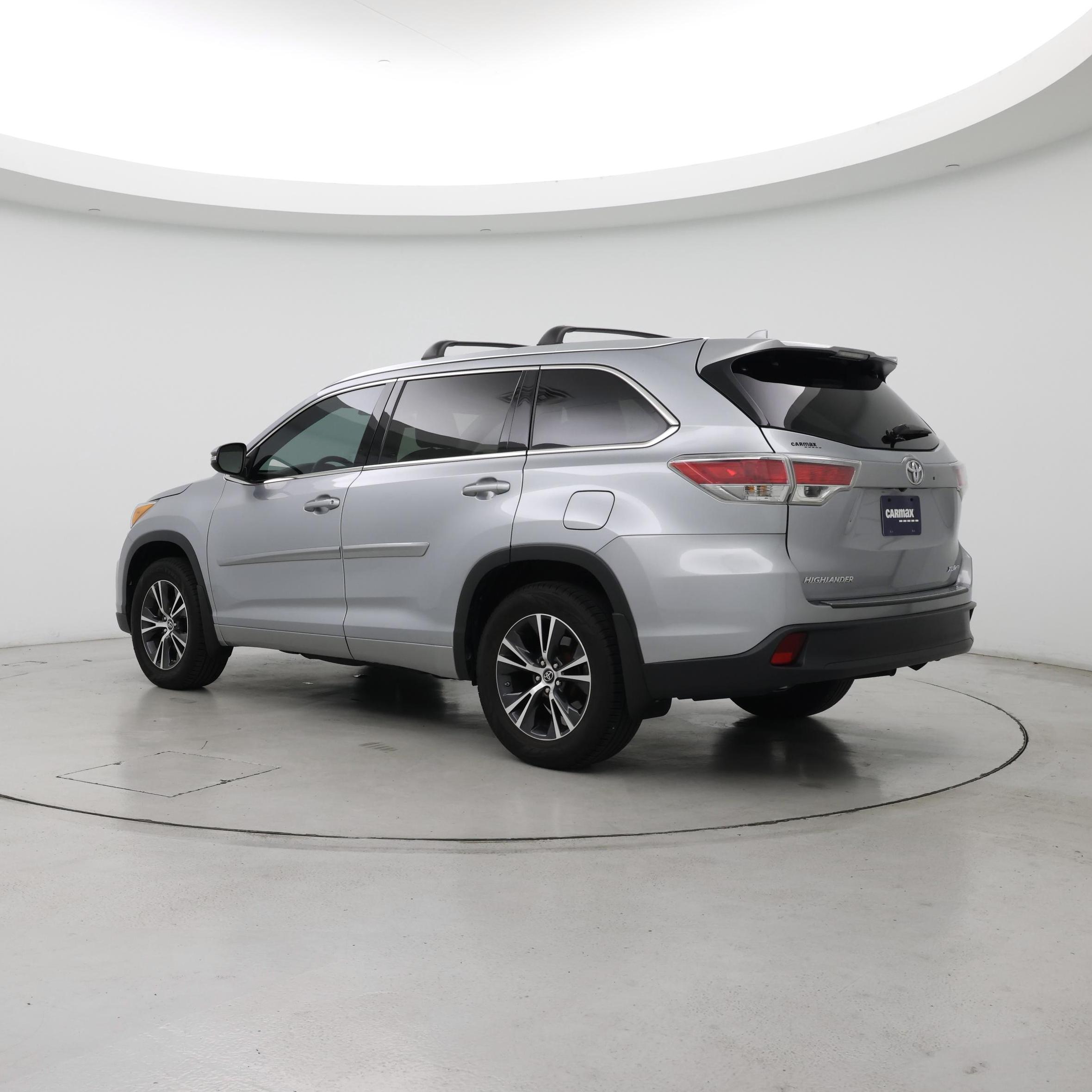 Thumbnail: 2016 Toyota Highlander - 2