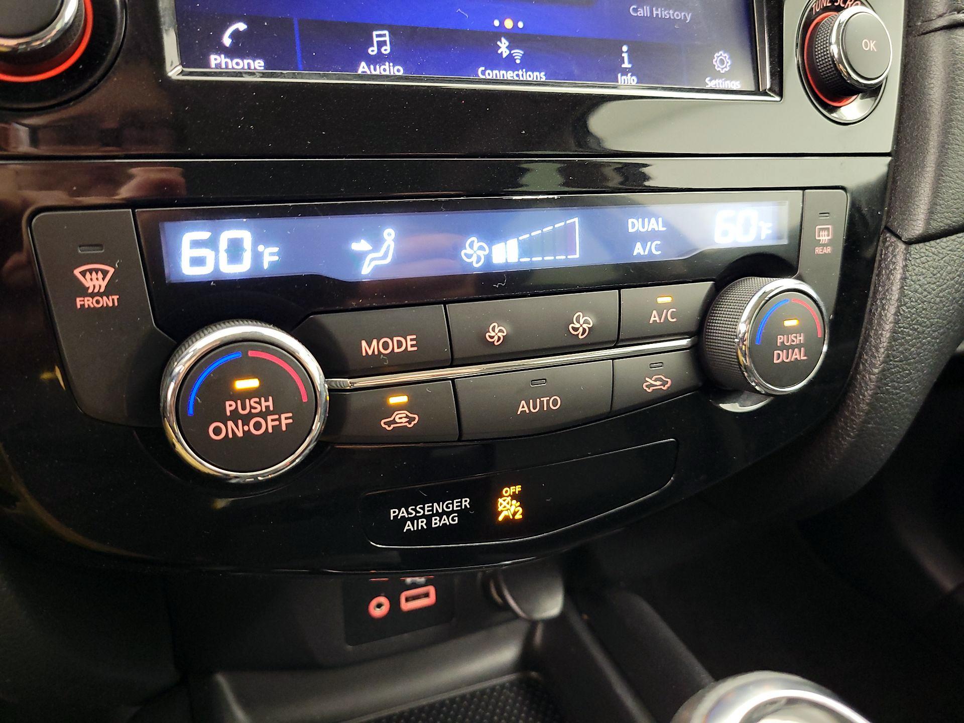 Thumbnail: 2019 Nissan Rogue - 16