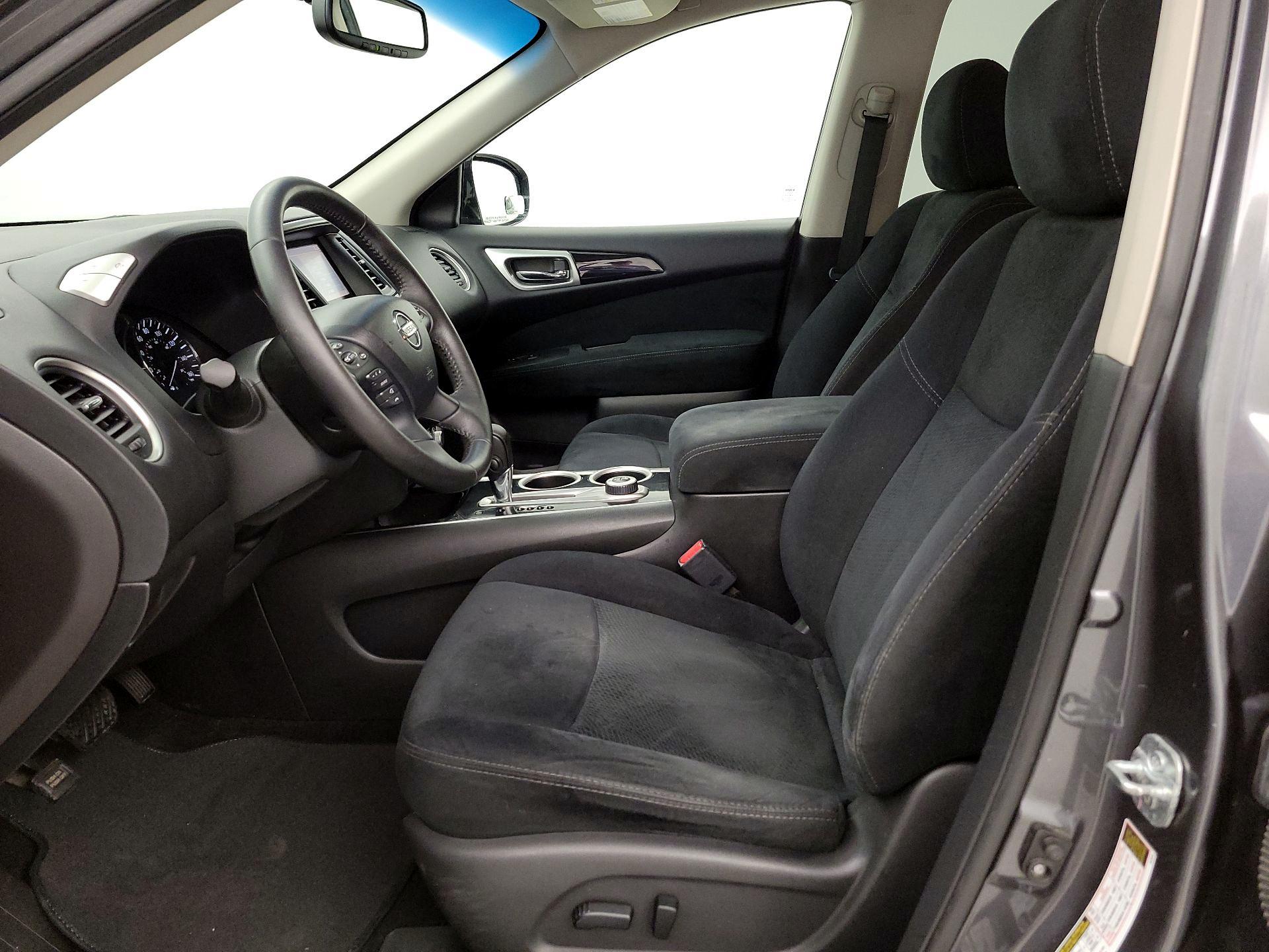 Thumbnail: 2015 Nissan Pathfinder - 11