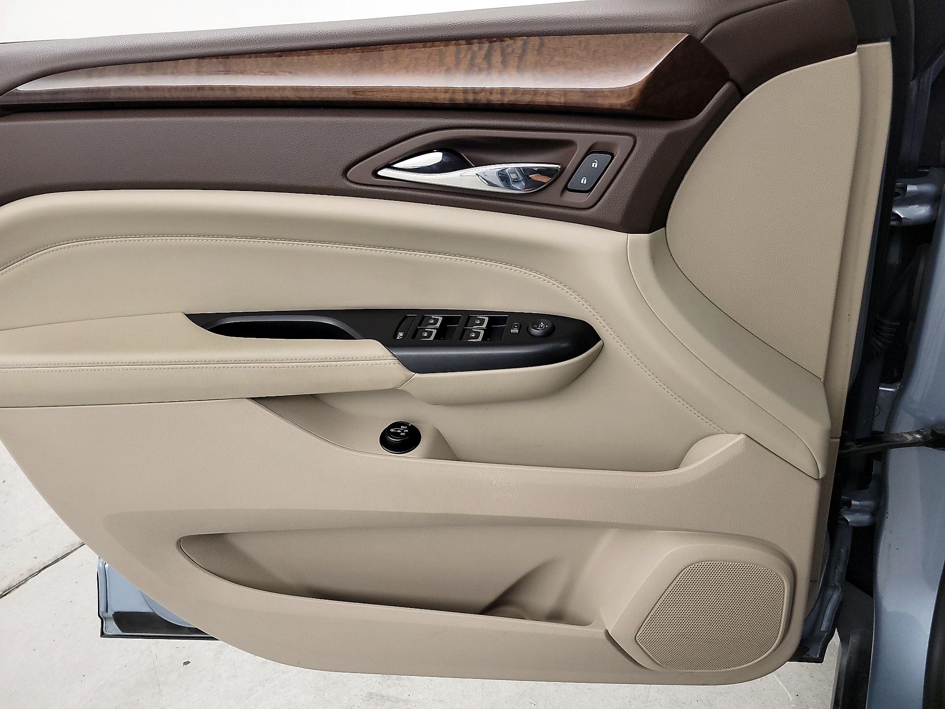 Thumbnail: 2014 Cadillac SRX - 12