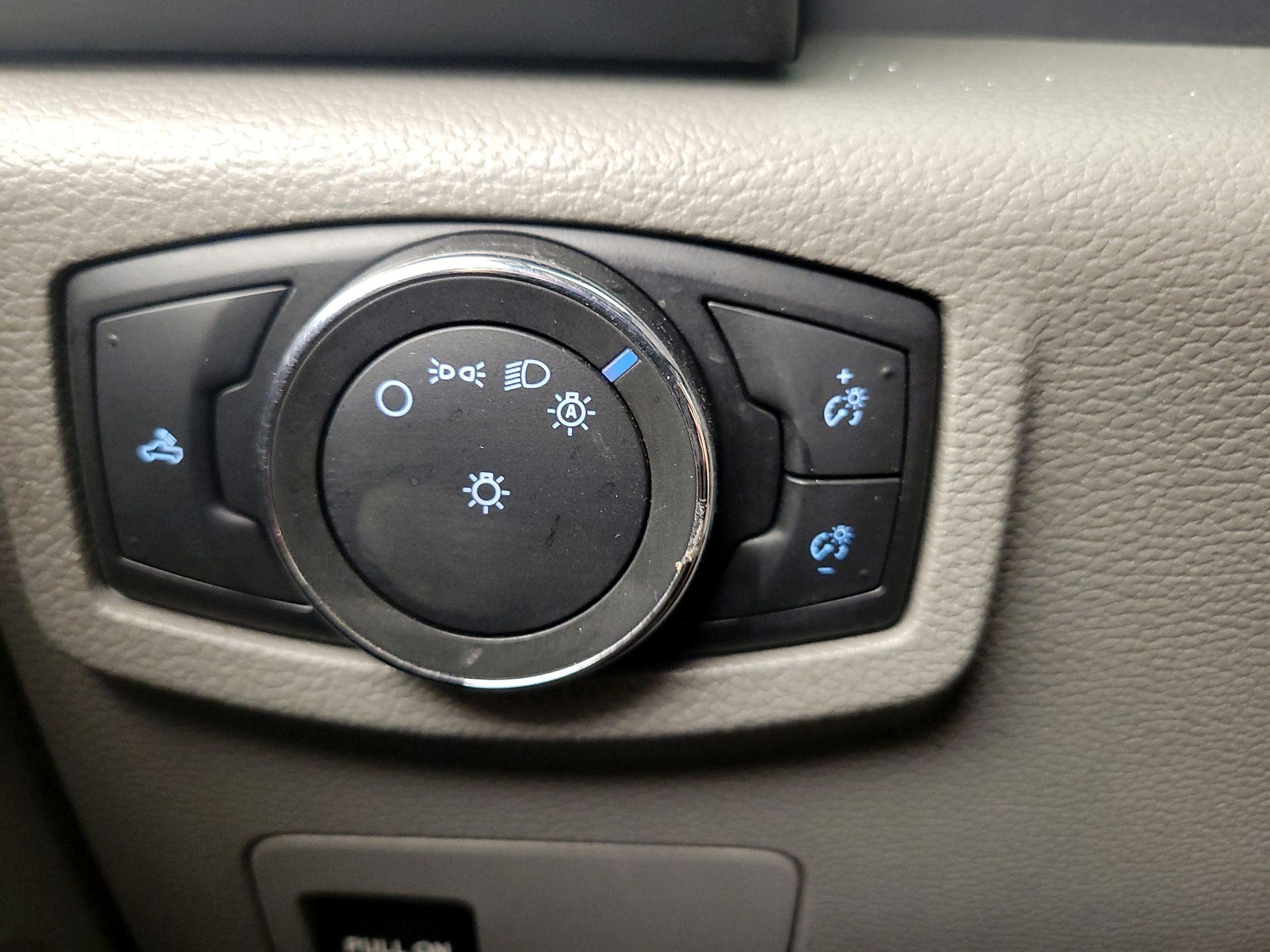 Thumbnail: 2016 Ford F-150 - 13