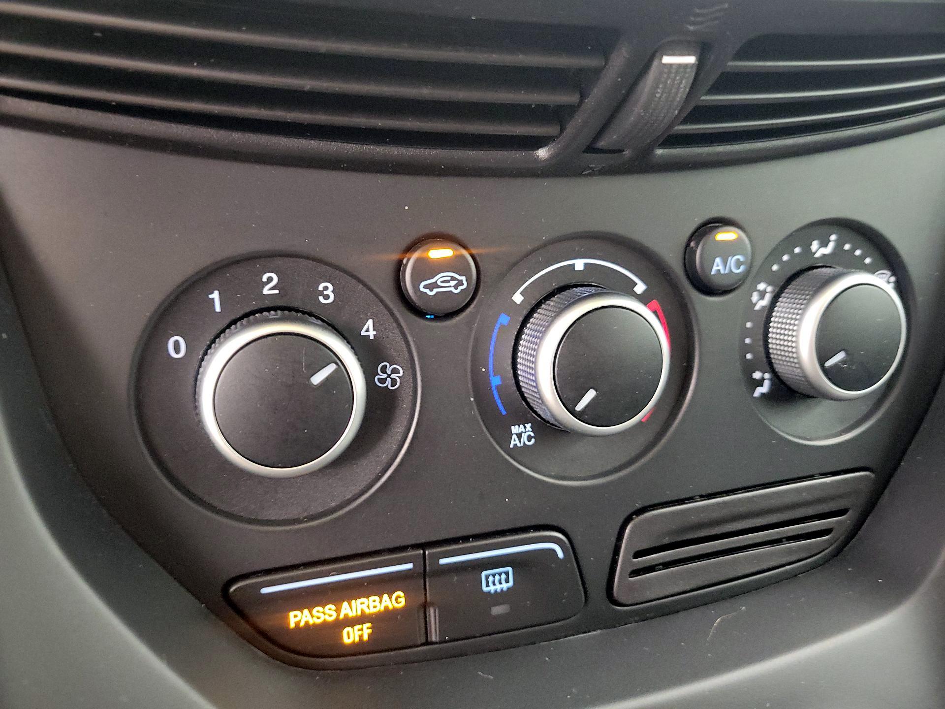 Thumbnail: 2016 Ford Escape - 15