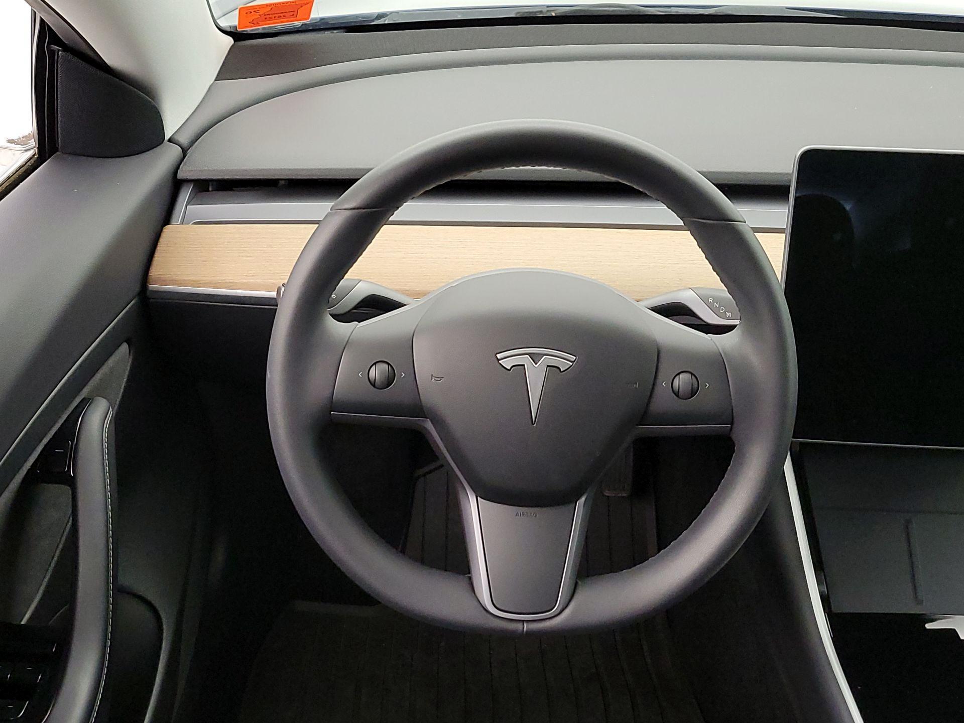 Thumbnail: 2020 Tesla Model 3 - 10