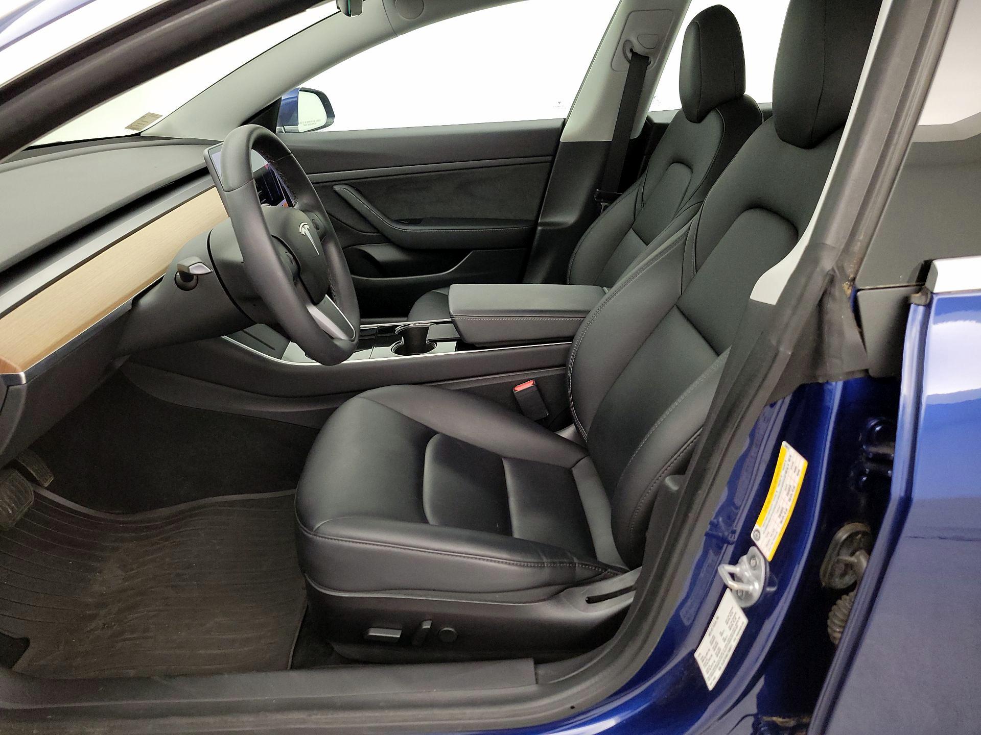 Thumbnail: 2020 Tesla Model 3 - 11