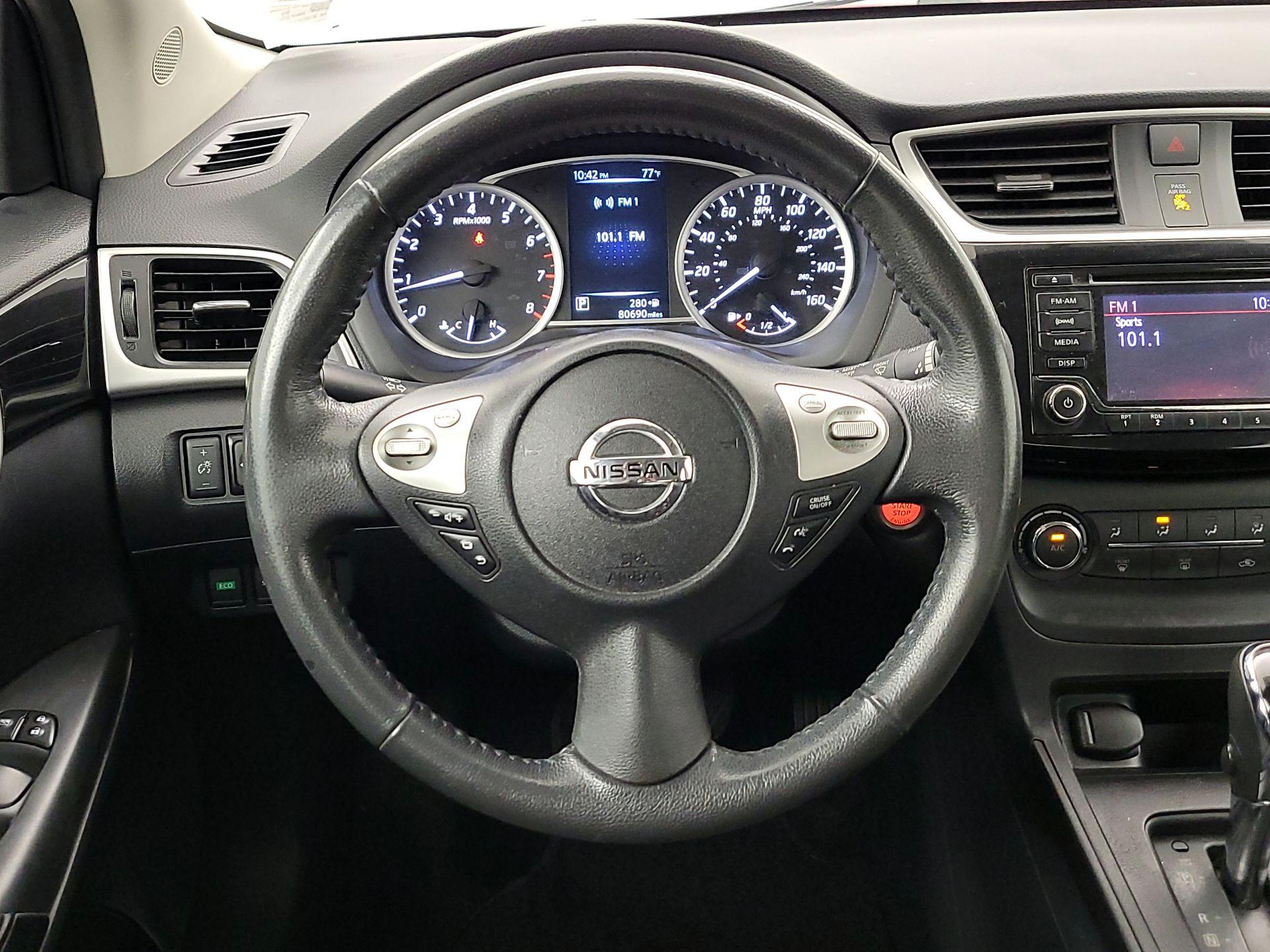 Thumbnail: 2017 Nissan Sentra - 10