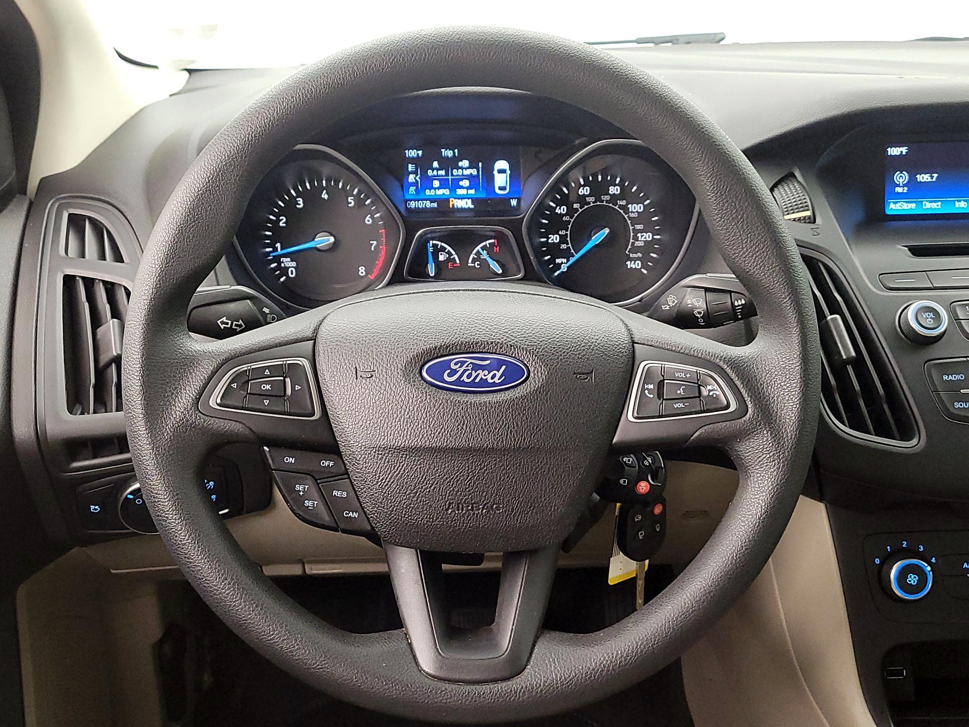 Thumbnail: 2015 Ford Focus - 10