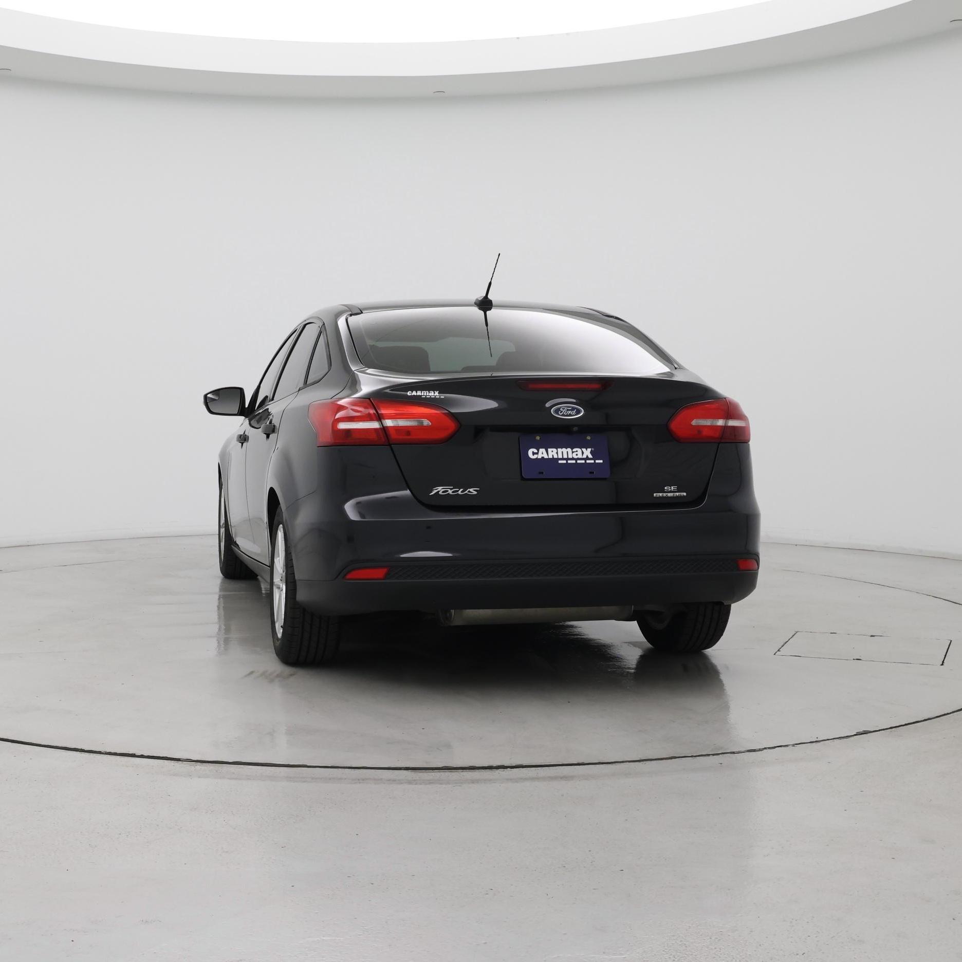 Thumbnail: 2015 Ford Focus - 6