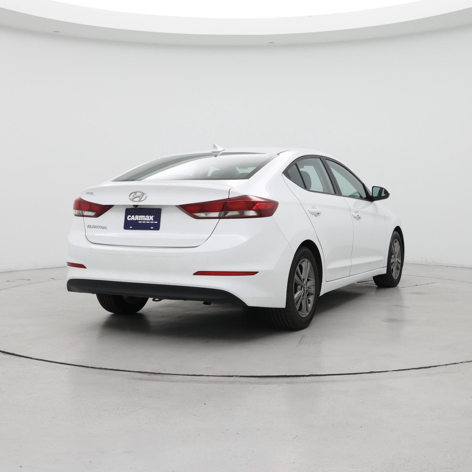 Thumbnail: 2018 Hyundai Elantra - 8