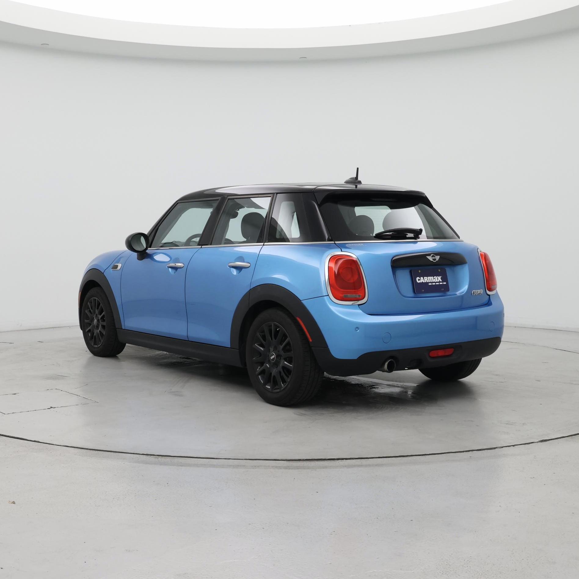 Thumbnail: 2016 MINI Cooper Hardtop - 2