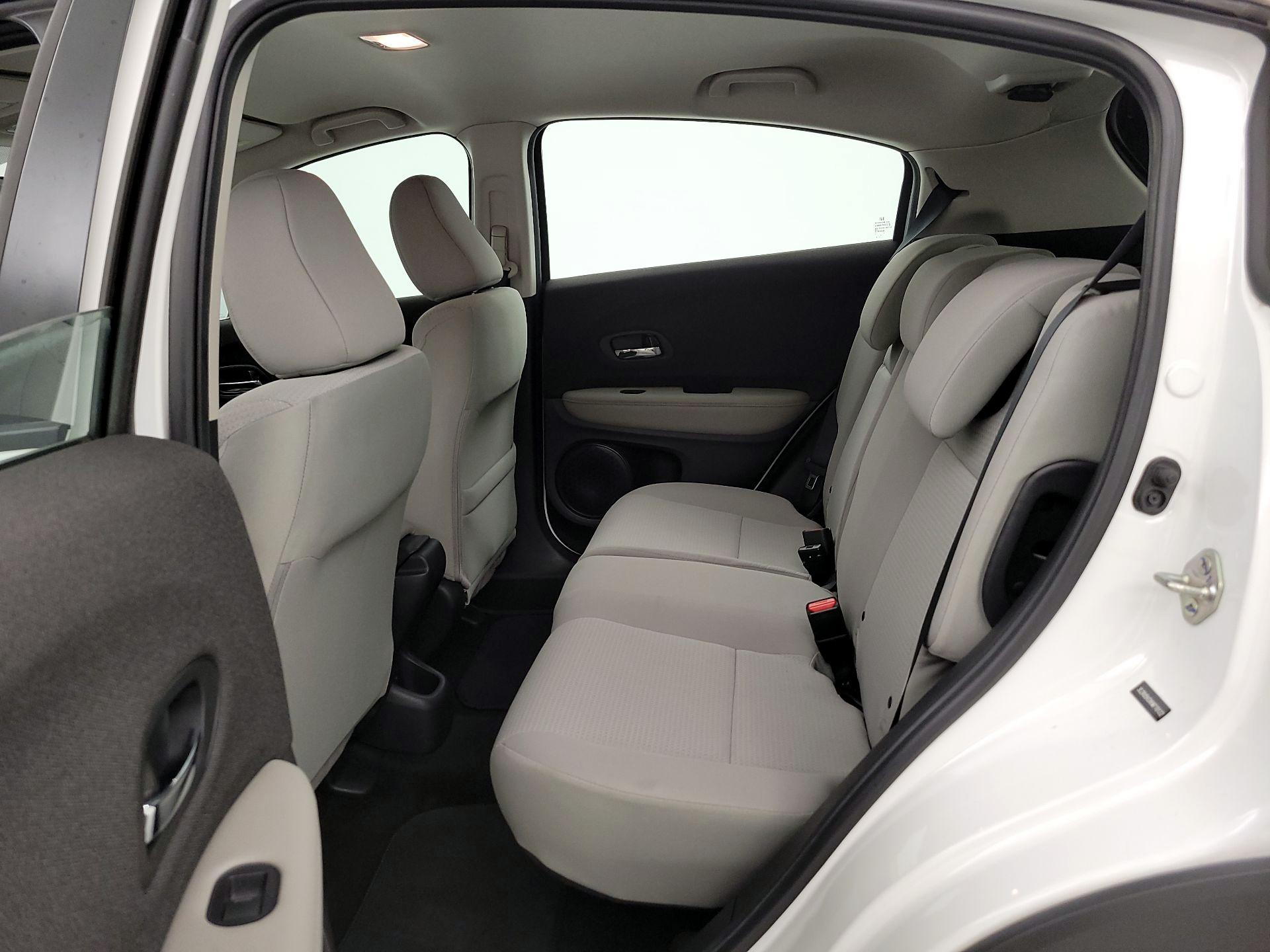 Thumbnail: 2019 Honda HR-V - 19